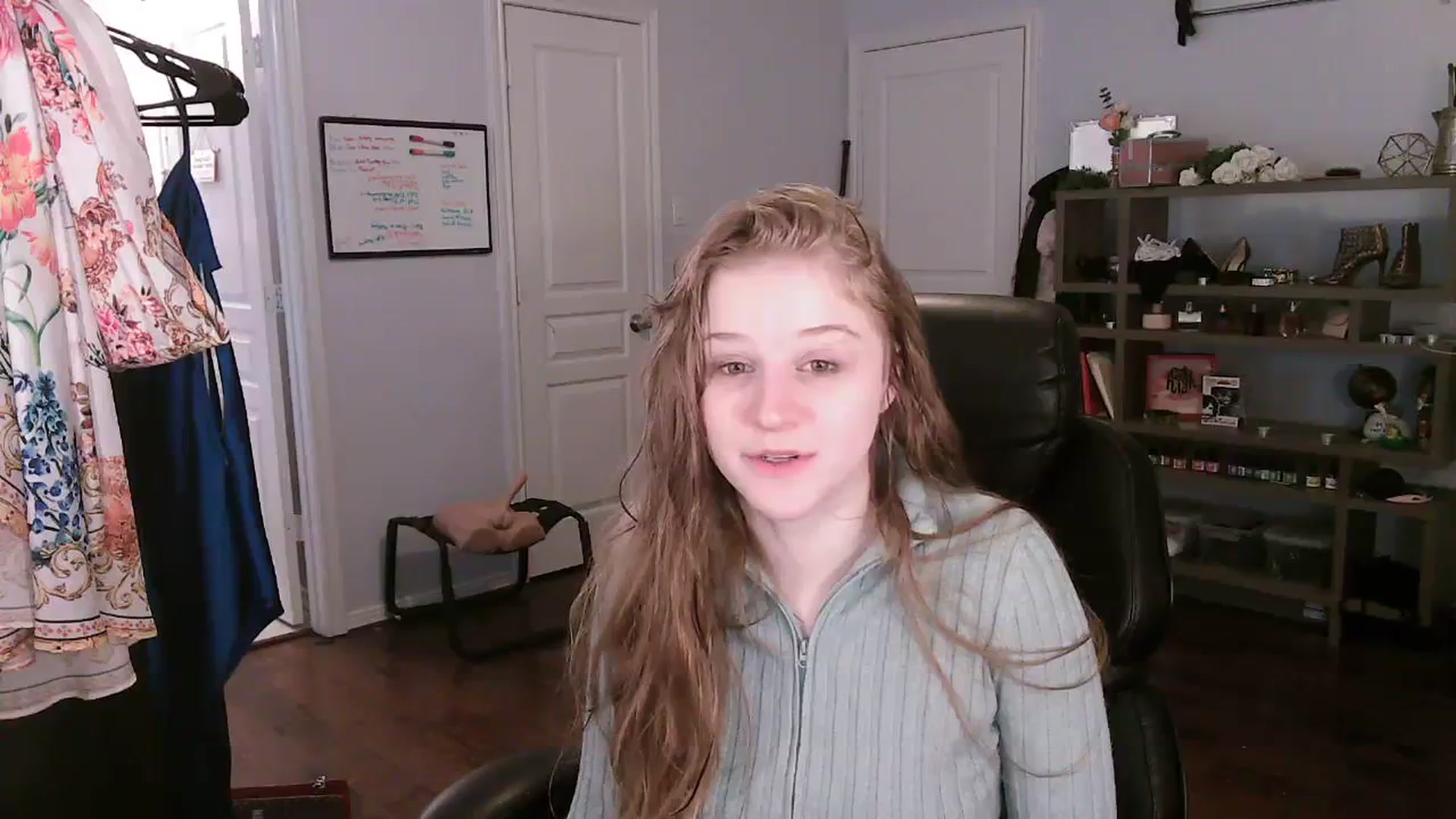 Gallery image thumbnail from Bunnydathug's myfreecams stream on, 10/31/2023, 16:16 image 12 of 20