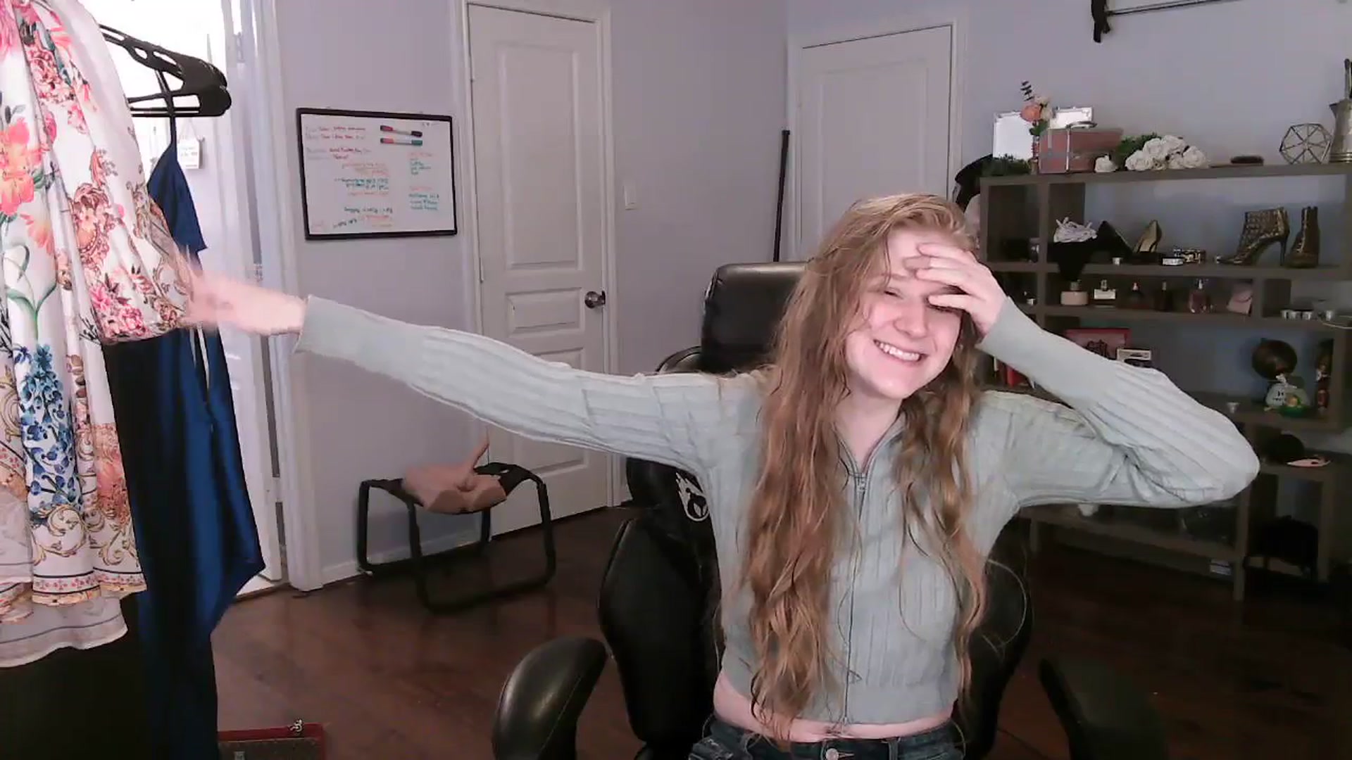 Gallery image thumbnail from Bunnydathug's myfreecams stream on, 10/31/2023, 16:16 image 19 of 20