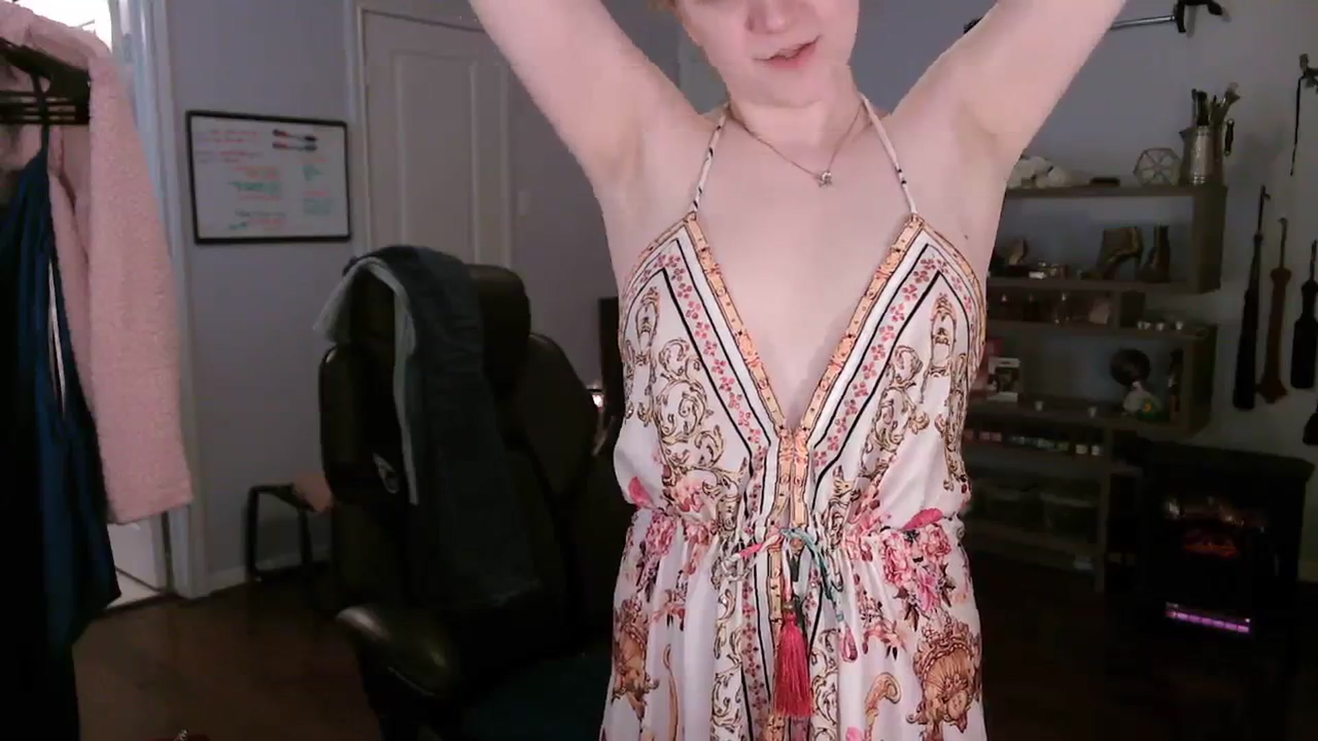 Gallery image thumbnail from Bunnydathug's myfreecams stream on, 10/31/2023, 17:25 image 14 of 20