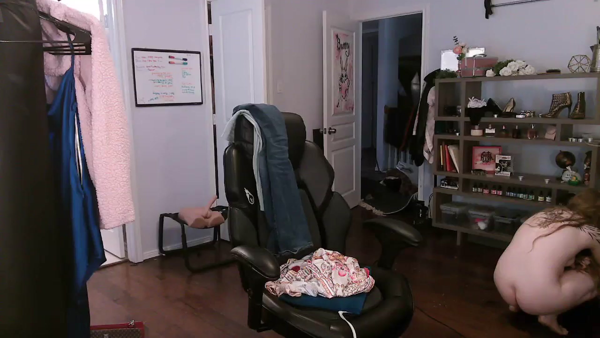 Gallery image thumbnail from Bunnydathug's myfreecams stream on, 10/31/2023, 17:25 image 1 of 20