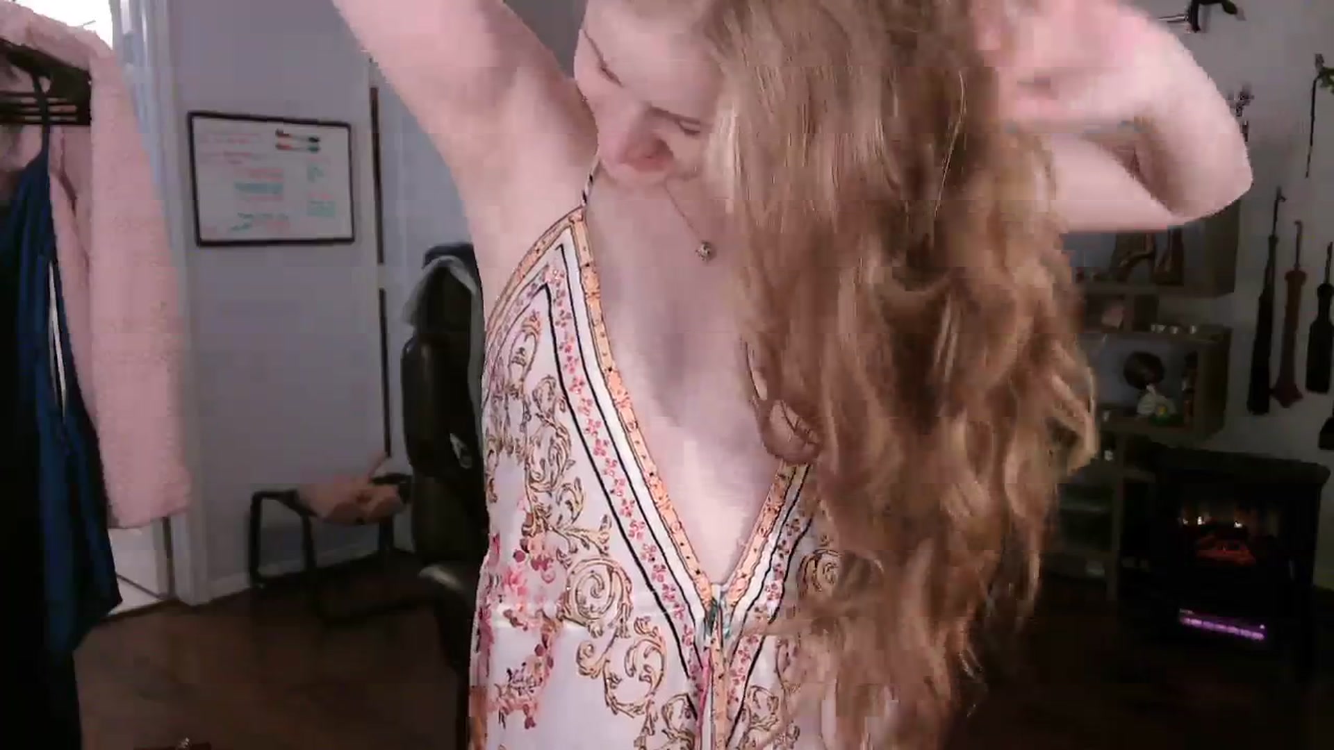 Gallery image thumbnail from Bunnydathug's myfreecams stream on, 10/31/2023, 17:25 image 2 of 20