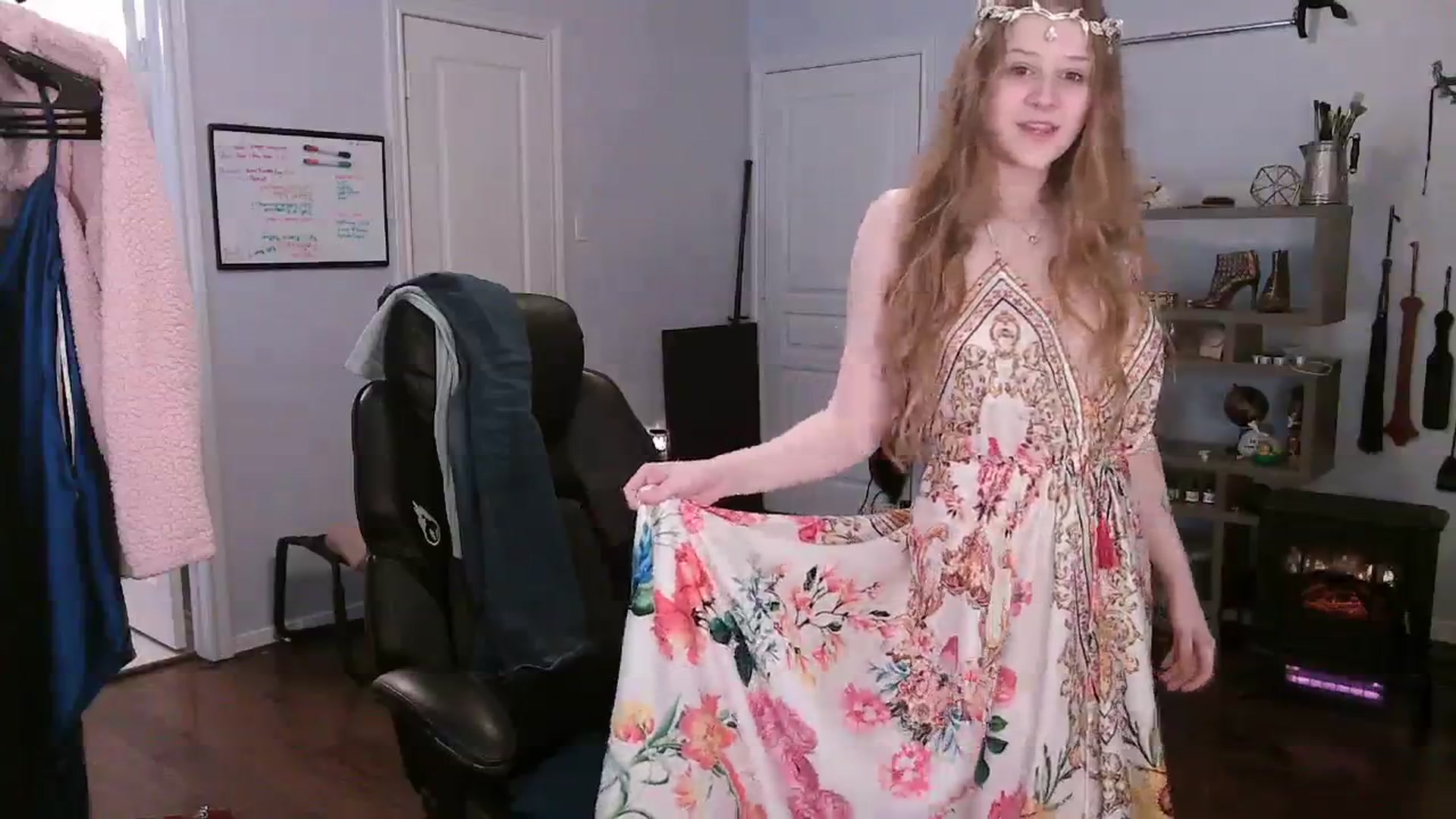 Gallery image thumbnail from Bunnydathug's myfreecams stream on, 10/31/2023, 17:25 image 12 of 20