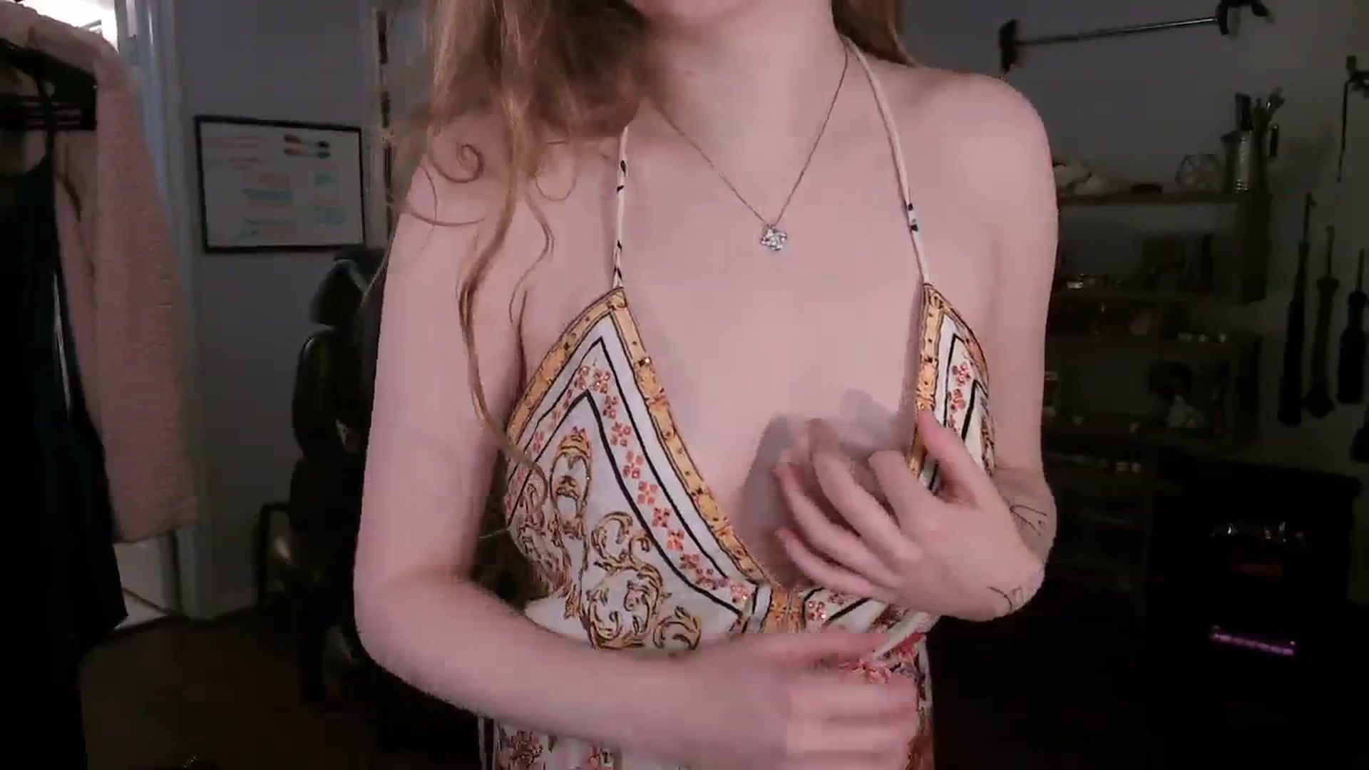 Gallery image thumbnail from Bunnydathug's myfreecams stream on, 10/31/2023, 17:25 image 4 of 20