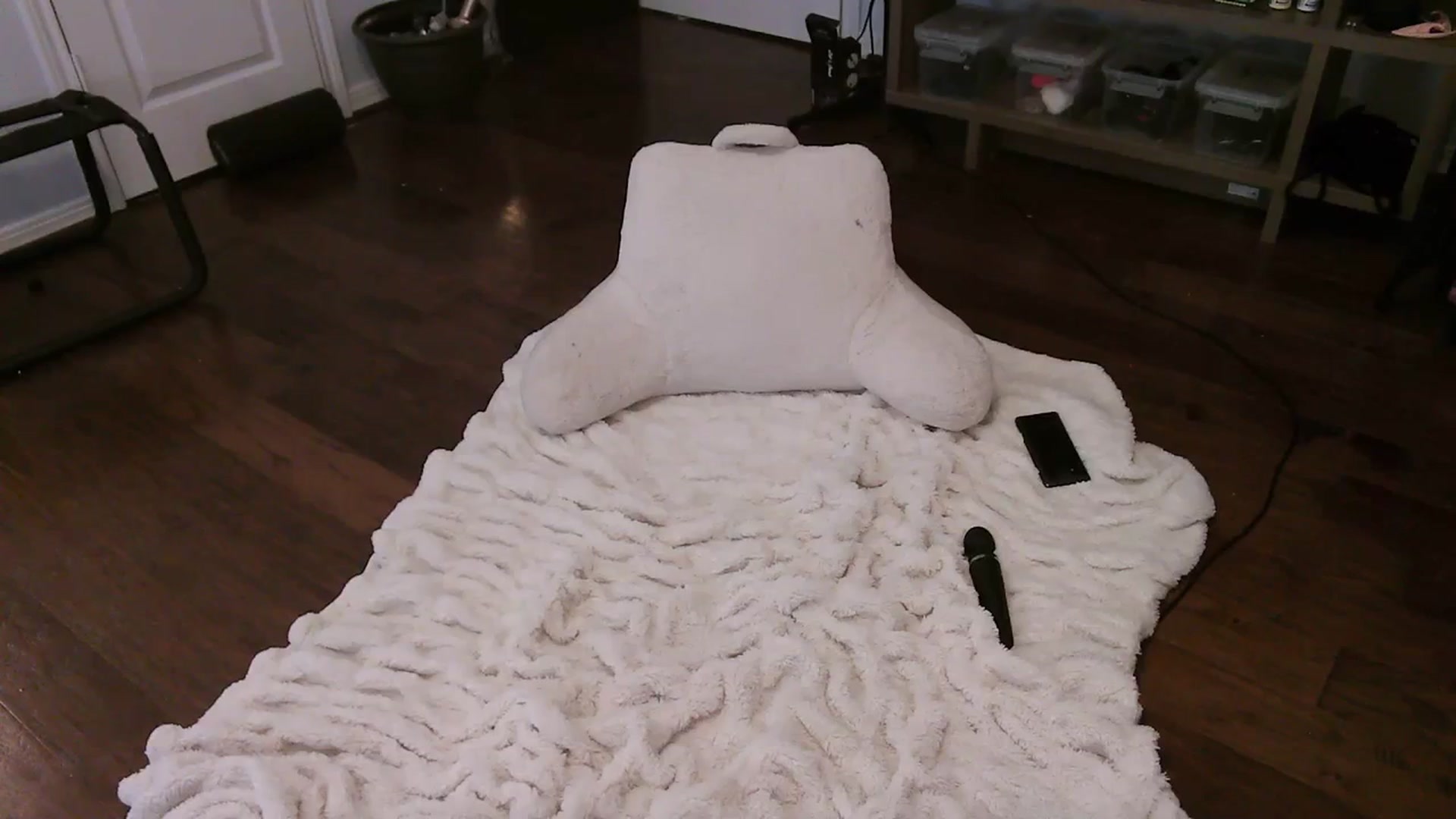 Gallery image thumbnail from Bunnydathug's myfreecams stream on, 11/01/2023, 20:11 image 5 of 20