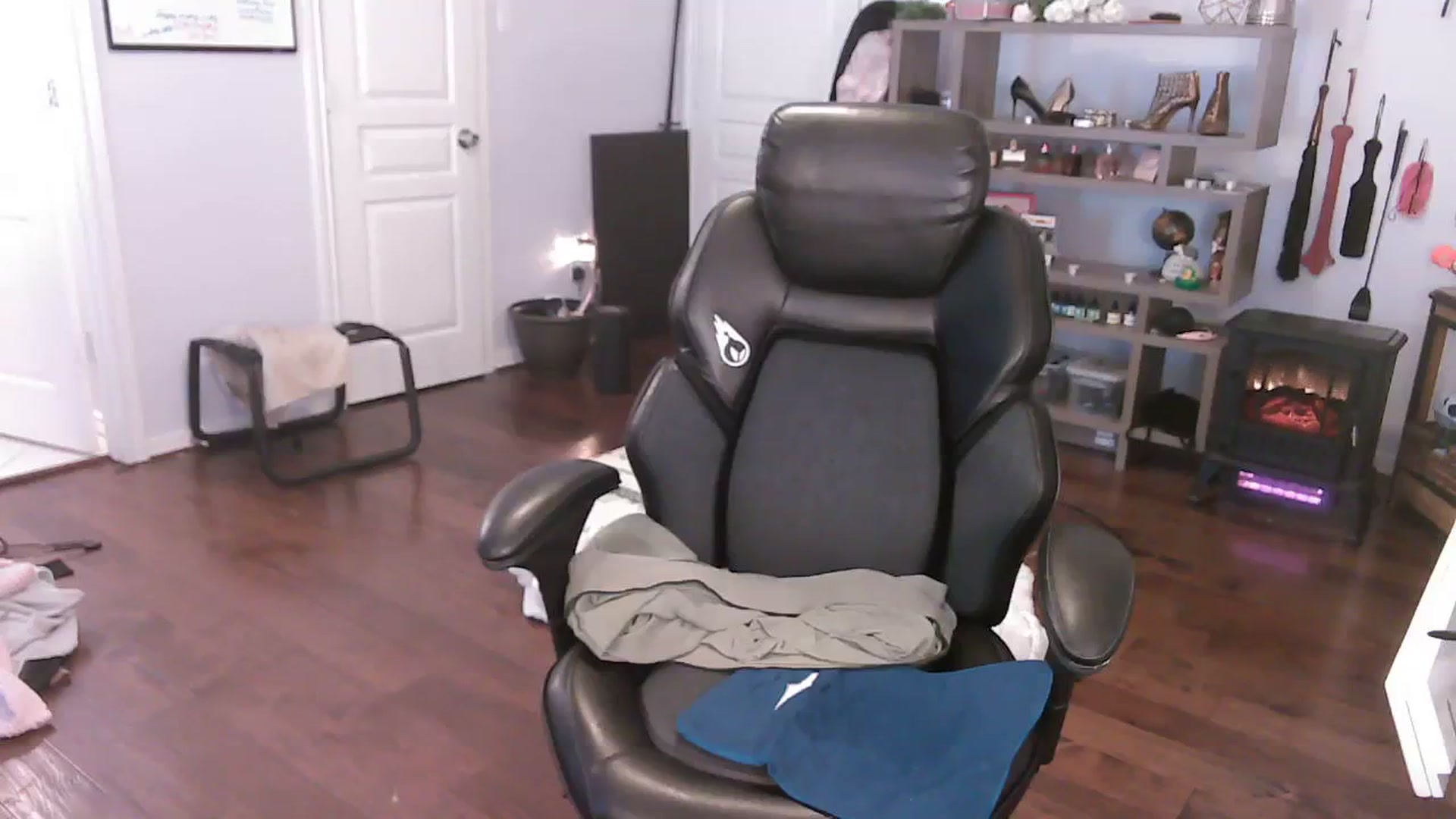 Gallery image thumbnail from Bunnydathug's myfreecams stream on, 11/02/2023, 18:33 image 19 of 20