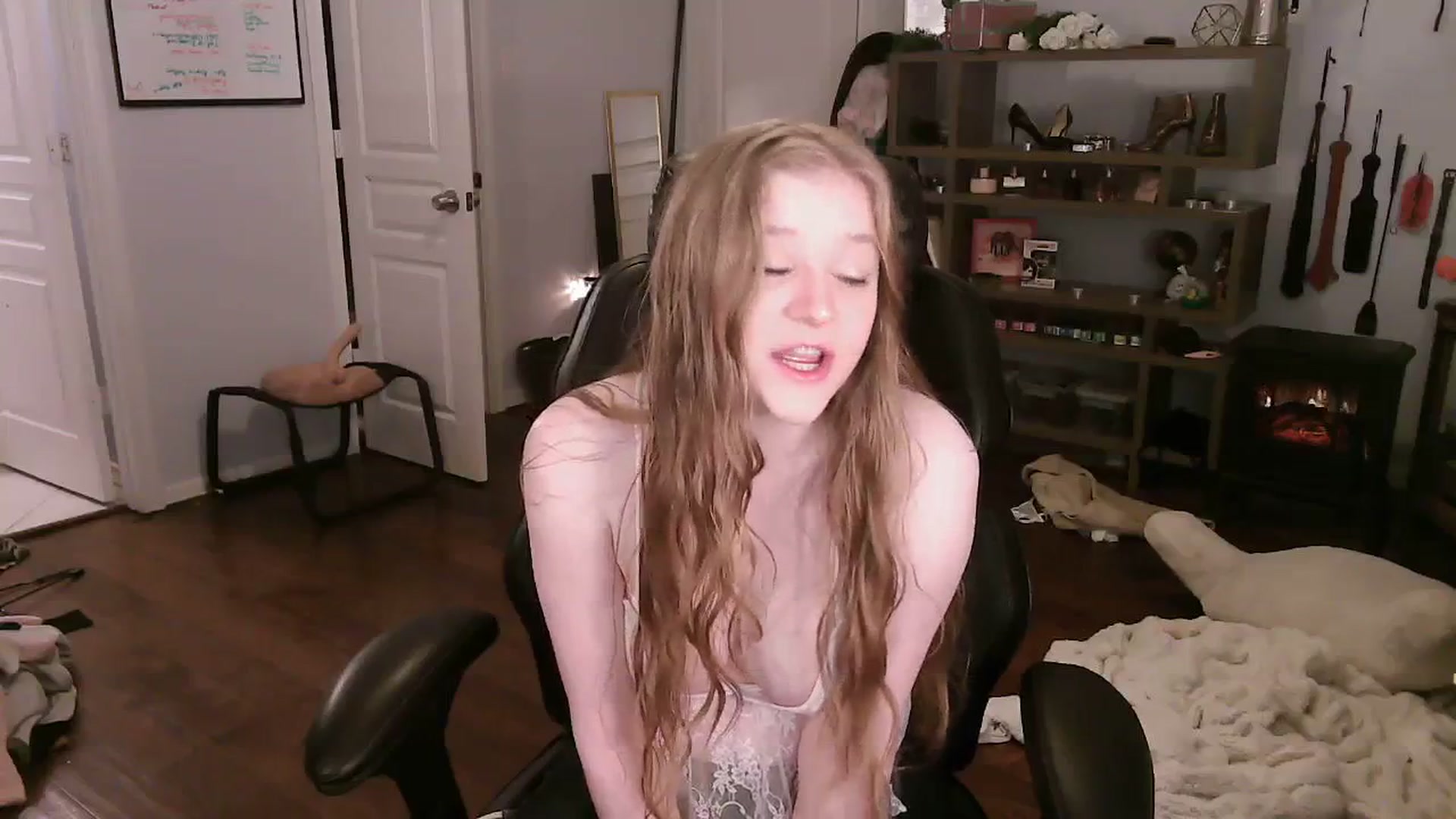 Gallery image thumbnail from Bunnydathug's myfreecams stream on, 11/05/2023, 08:57 image 9 of 20