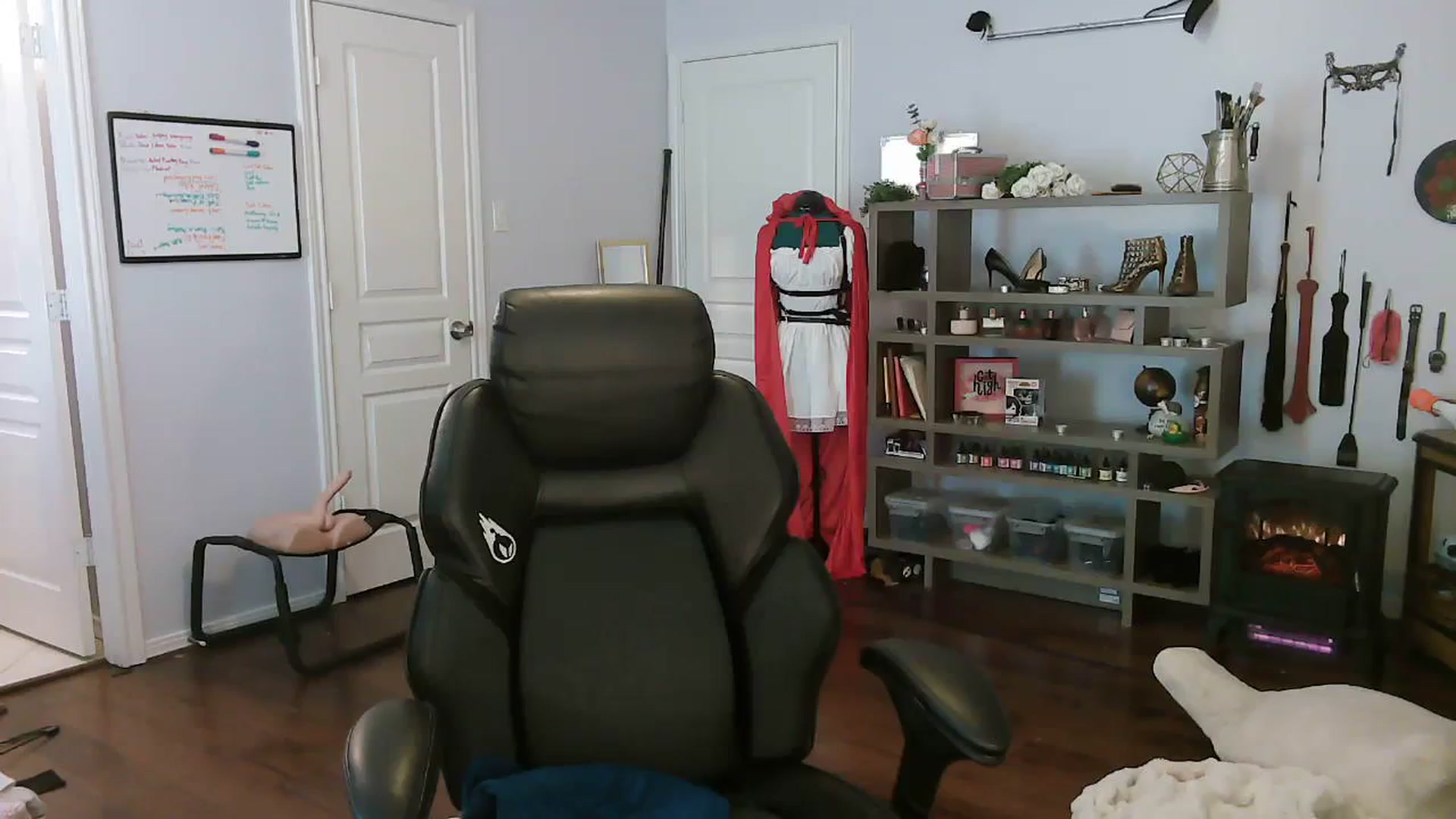 Gallery image thumbnail from Bunnydathug's myfreecams stream on, 11/05/2023, 16:40 image 9 of 20
