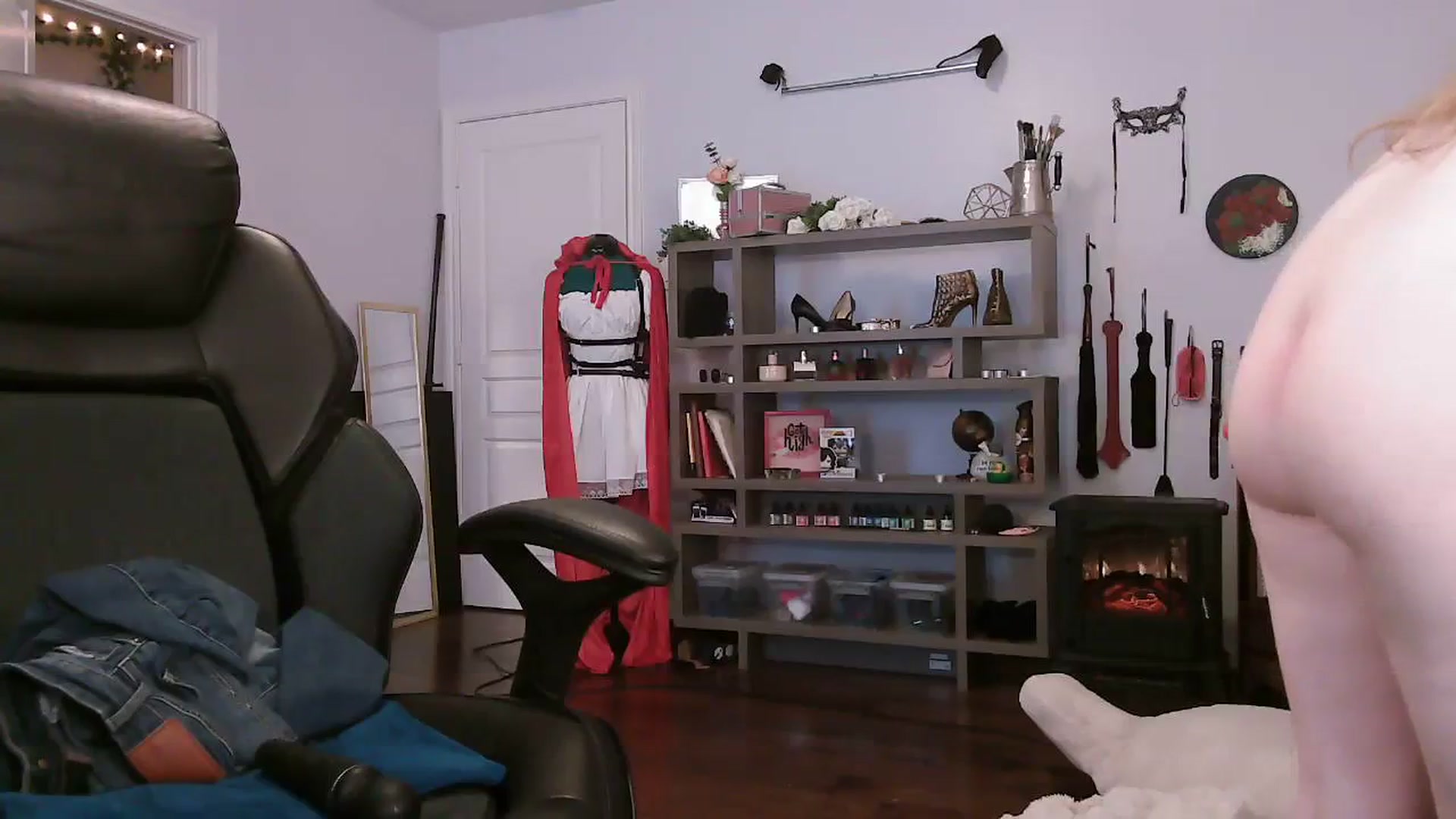 Gallery image thumbnail from Bunnydathug's myfreecams stream on, 11/05/2023, 18:56 image 8 of 20