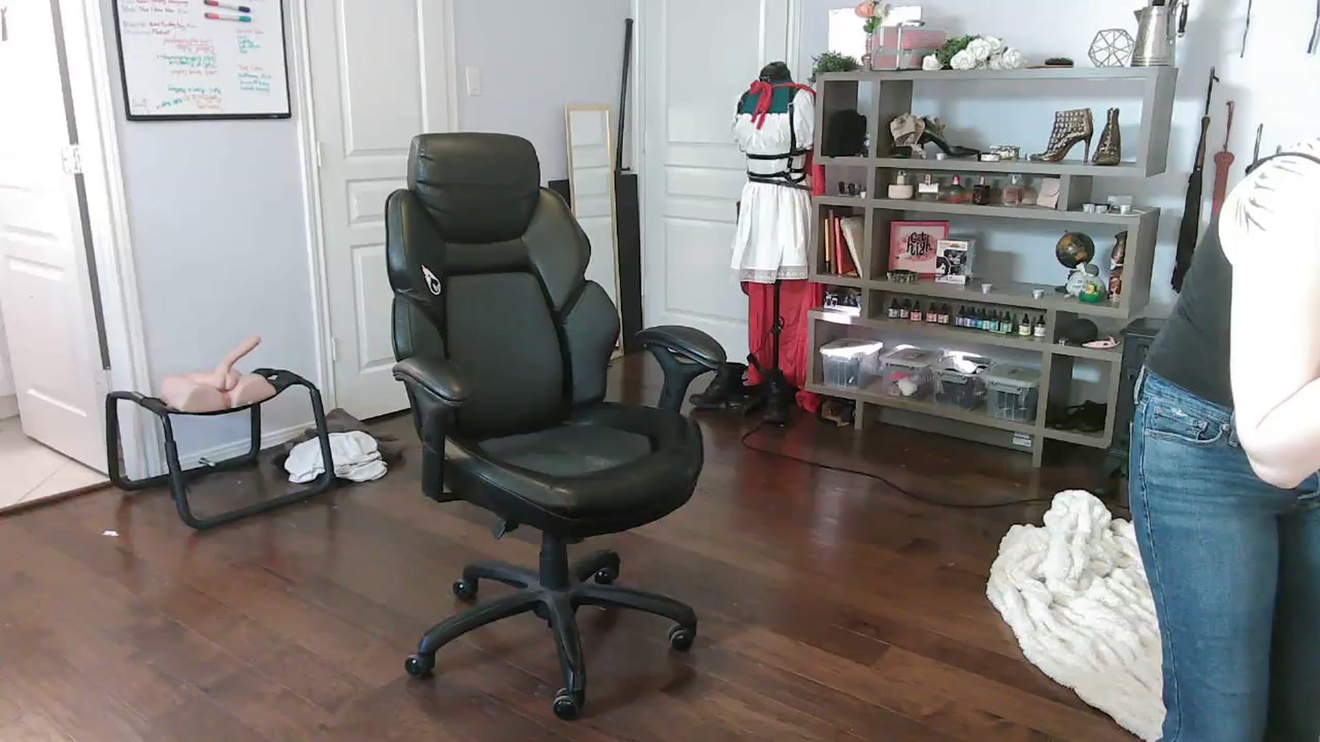 Gallery image thumbnail from Bunnydathug's myfreecams stream on, 11/07/2023, 15:31 image 1 of 20