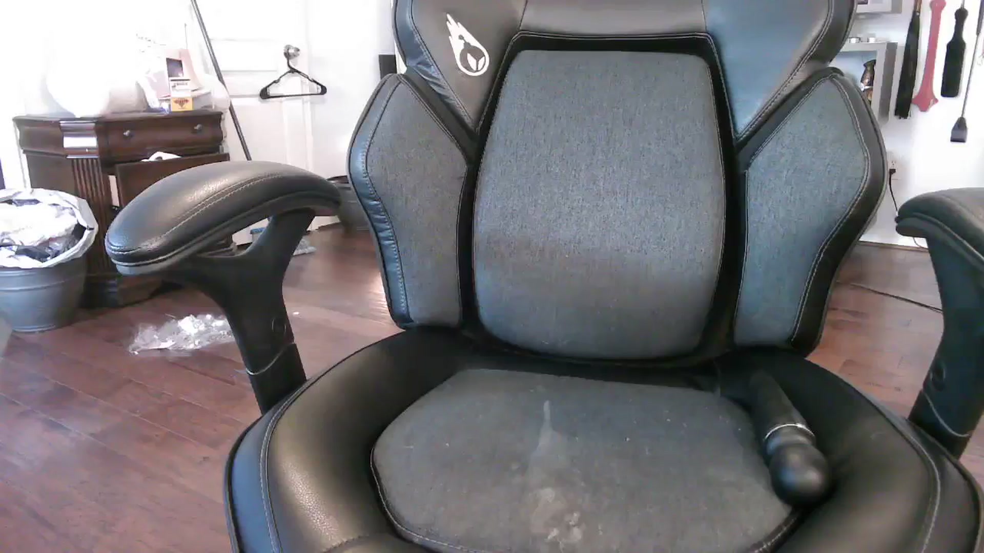 Gallery image thumbnail from Bunnydathug's myfreecams stream on, 11/08/2023, 23:40 image 2 of 20