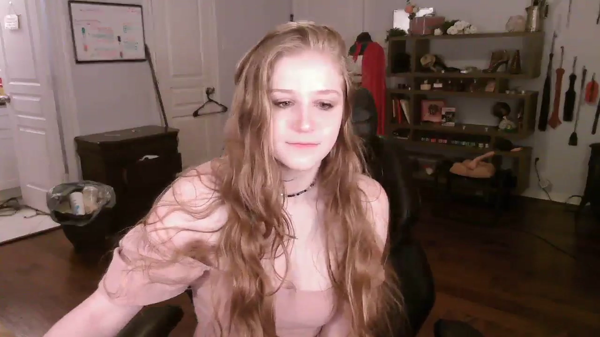 Gallery image thumbnail from Bunnydathug's myfreecams stream on, 11/09/2023, 12:01 image 17 of 20