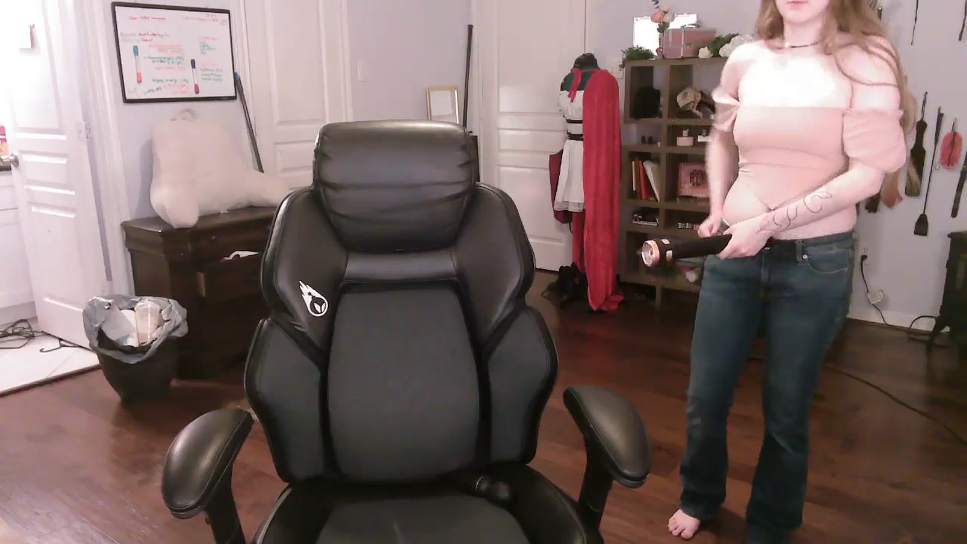 Gallery image thumbnail from Bunnydathug's myfreecams stream on, 11/09/2023, 12:01 image 13 of 20