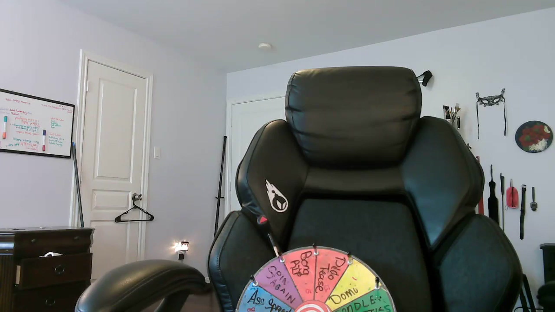 Gallery image thumbnail from Bunnydathug's myfreecams stream on, 11/09/2023, 16:47 image 15 of 20