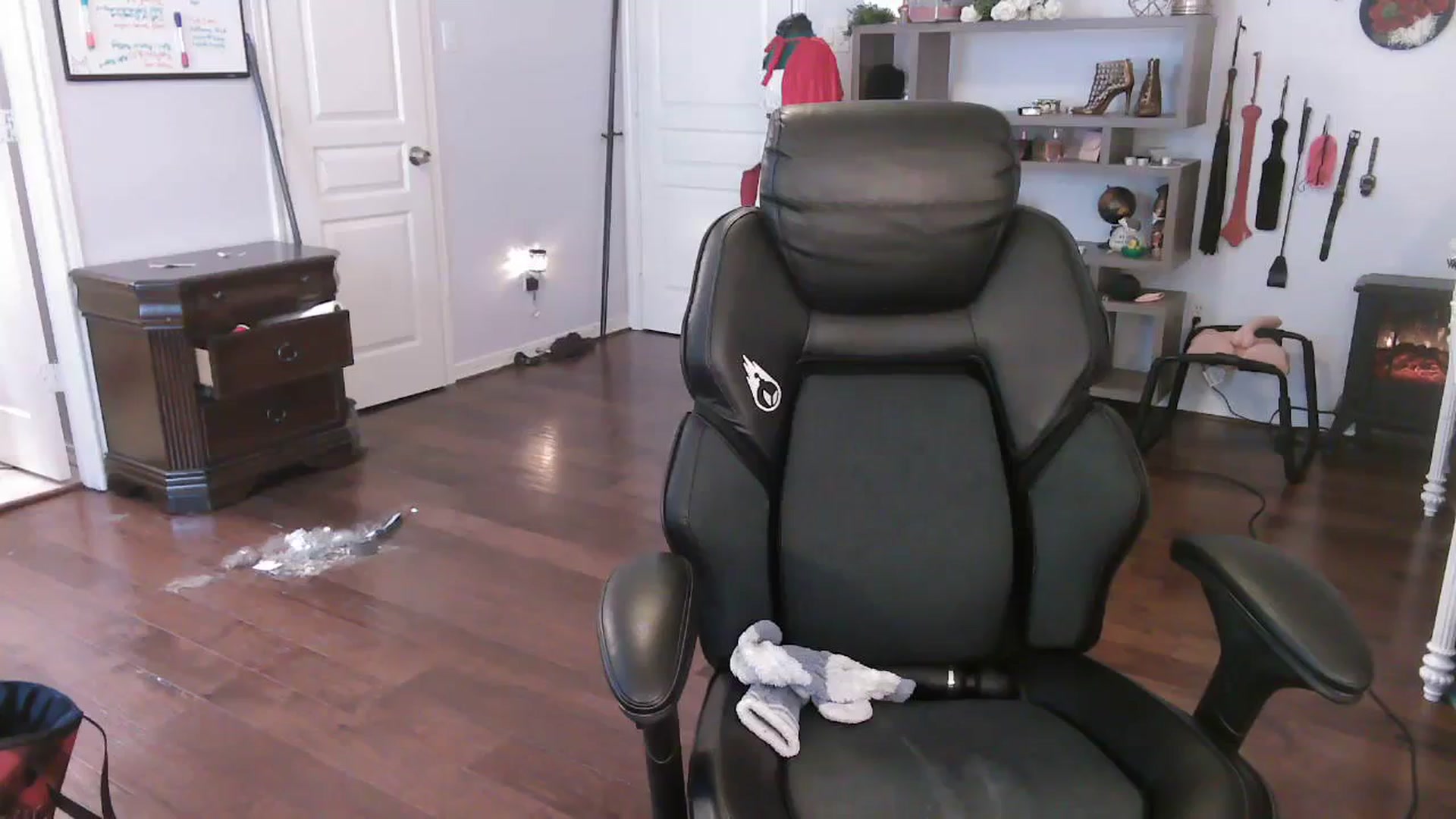 Gallery image thumbnail from Bunnydathug's myfreecams stream on, 11/10/2023, 17:26 image 20 of 20