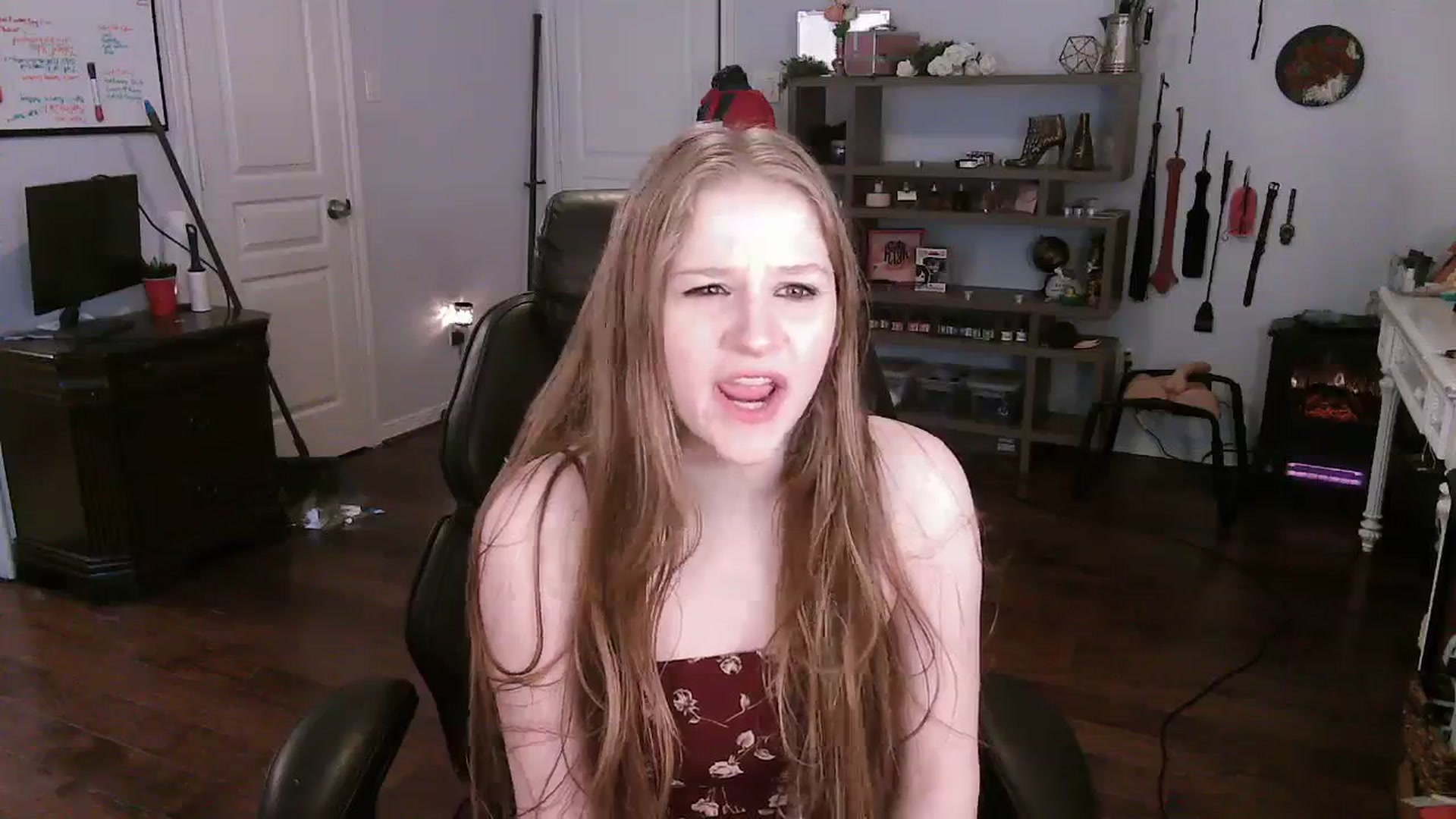 Gallery image thumbnail from Bunnydathug's myfreecams stream on, 11/11/2023, 16:17 image 14 of 20
