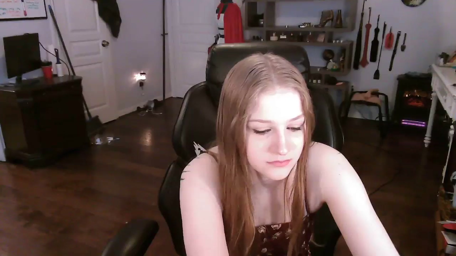 Gallery image thumbnail from Bunnydathug's myfreecams stream on, 11/11/2023, 16:17 image 2 of 20