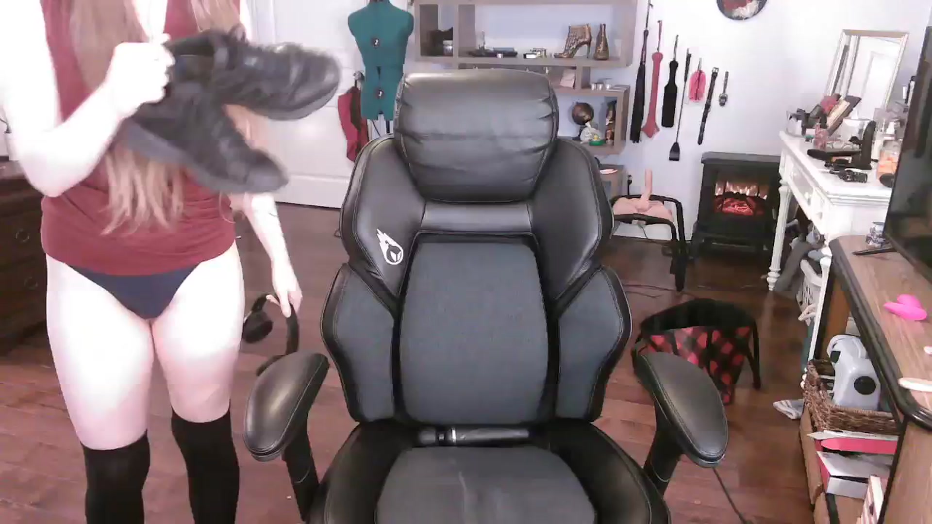 Gallery image thumbnail from Bunnydathug's myfreecams stream on, 11/13/2023, 16:33 image 20 of 20