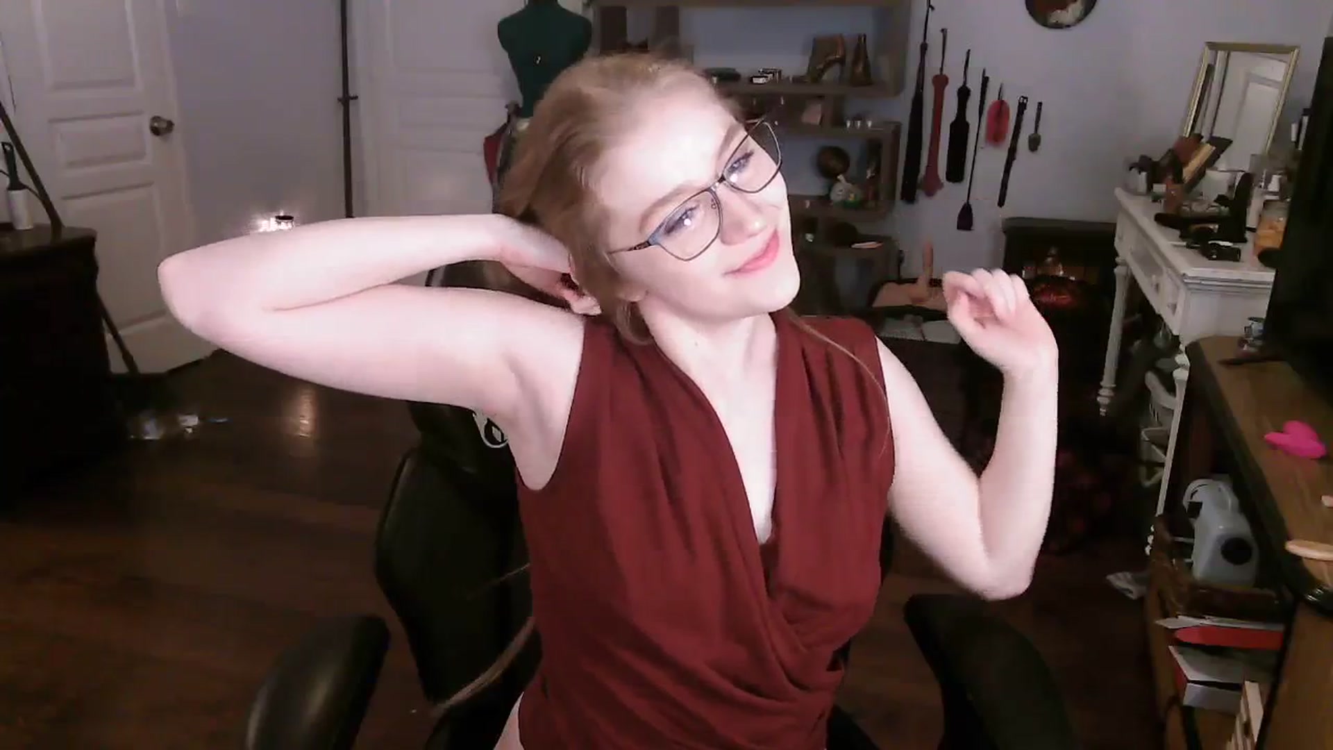 Gallery image thumbnail from Bunnydathug's myfreecams stream on, 11/13/2023, 16:33 image 15 of 20