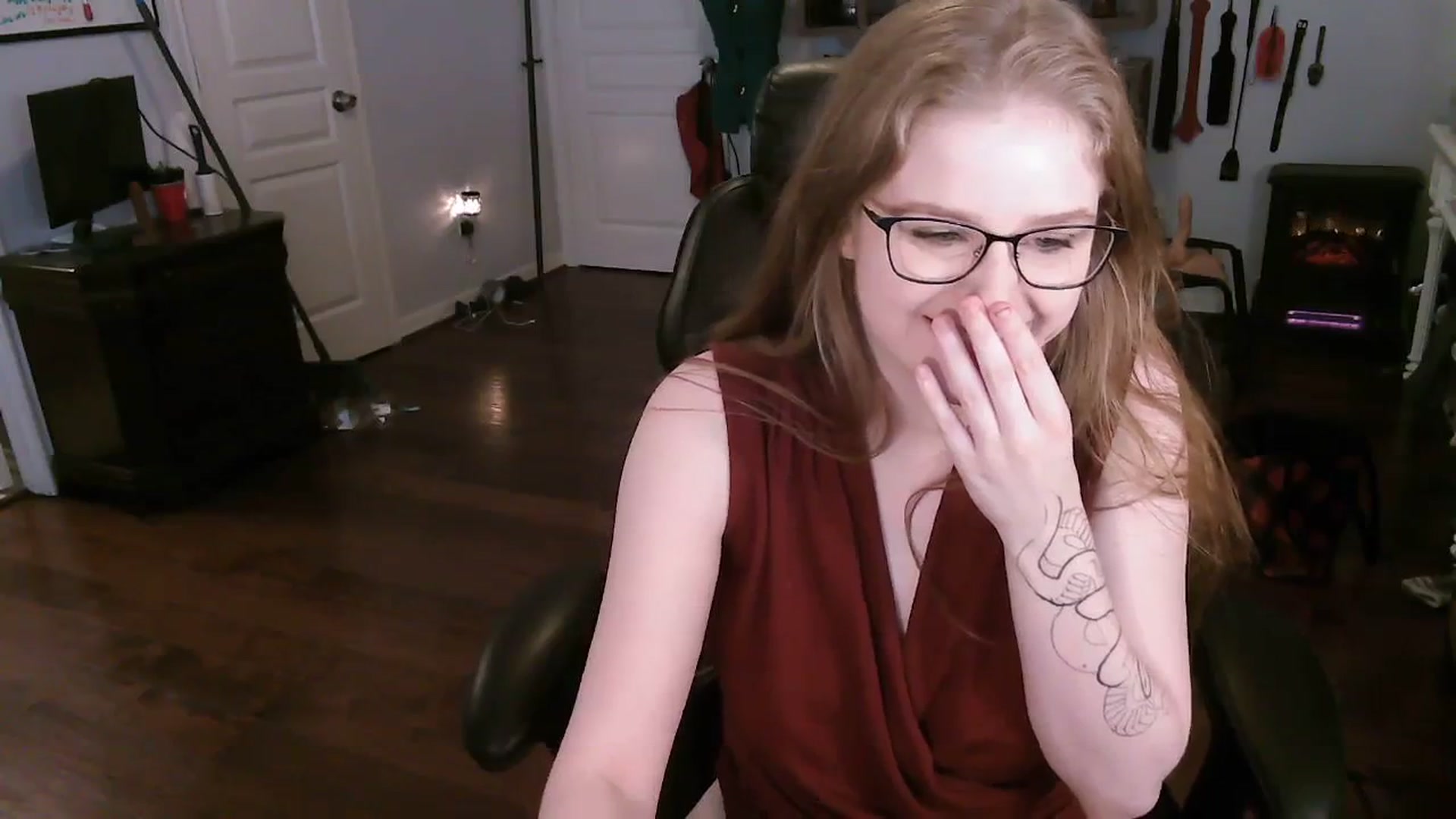 Gallery image thumbnail from Bunnydathug's myfreecams stream on, 11/13/2023, 18:34 image 13 of 20