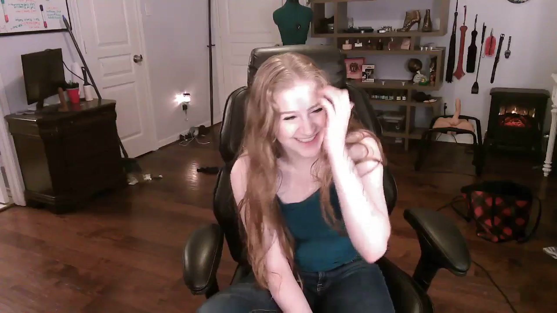 Gallery image thumbnail from Bunnydathug's myfreecams stream on, 11/14/2023, 10:50 image 14 of 20
