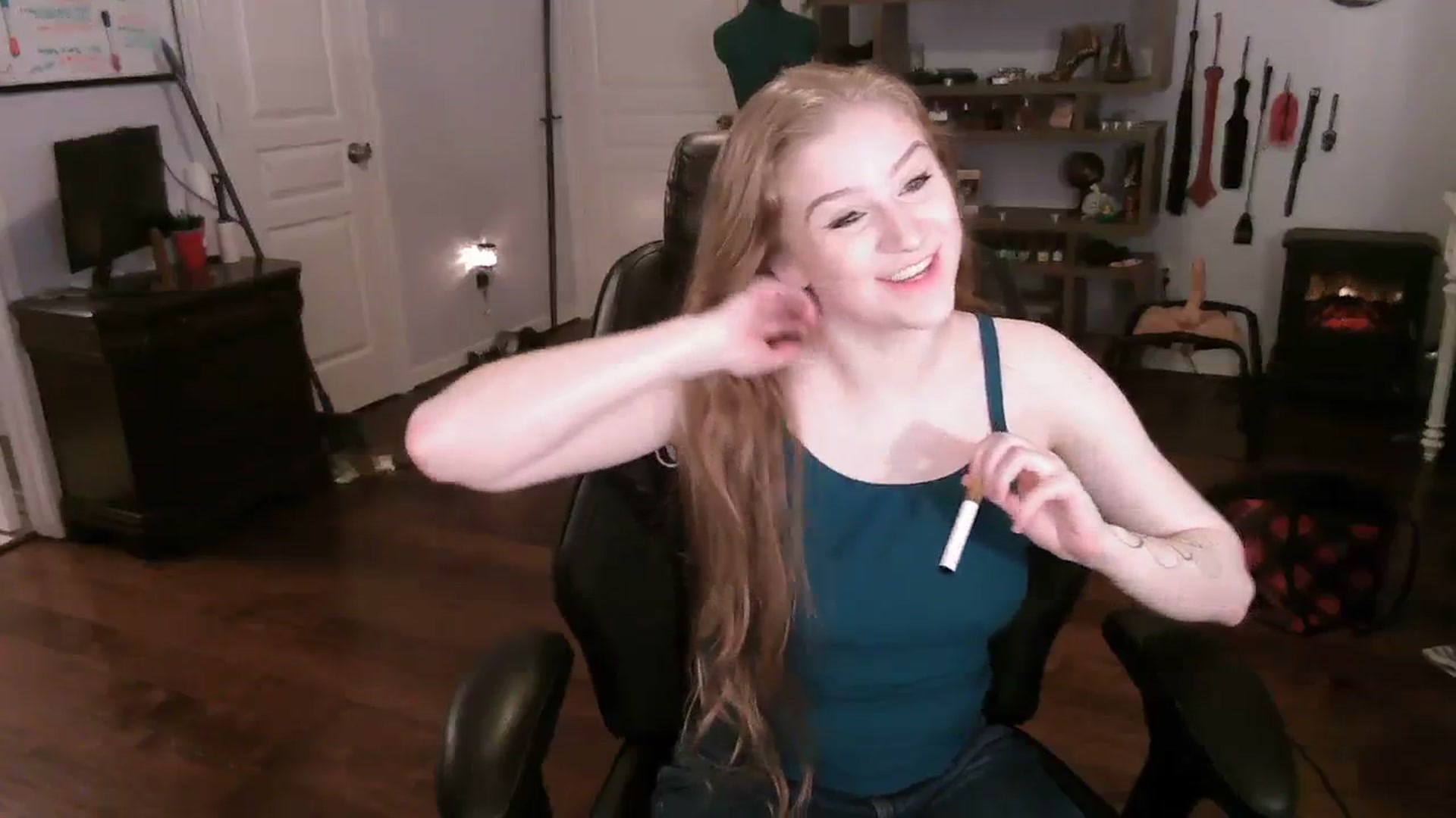 Gallery image thumbnail from Bunnydathug's myfreecams stream on, 11/14/2023, 10:50 image 4 of 20
