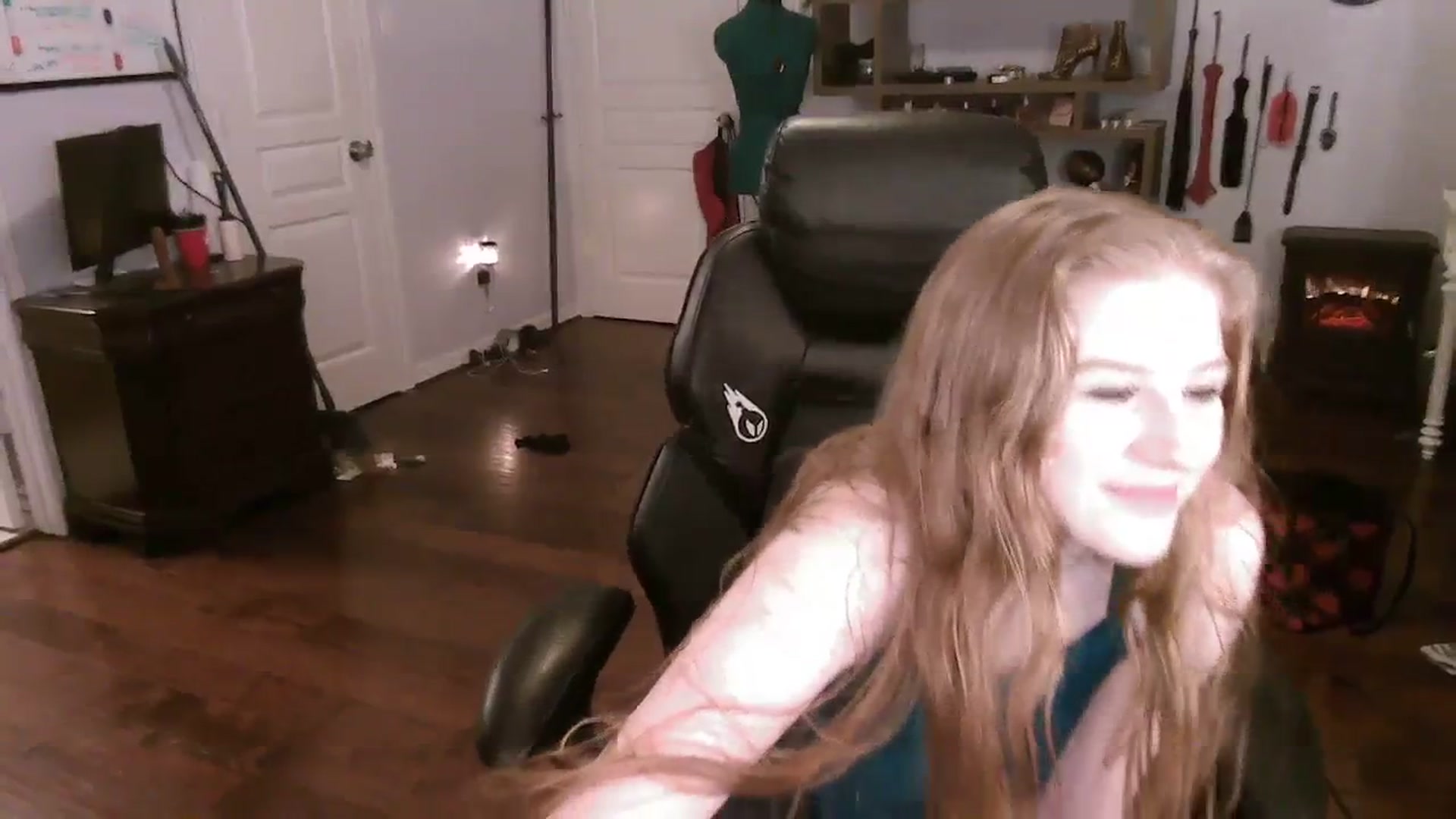 Gallery image thumbnail from Bunnydathug's myfreecams stream on, 11/14/2023, 10:50 image 20 of 20
