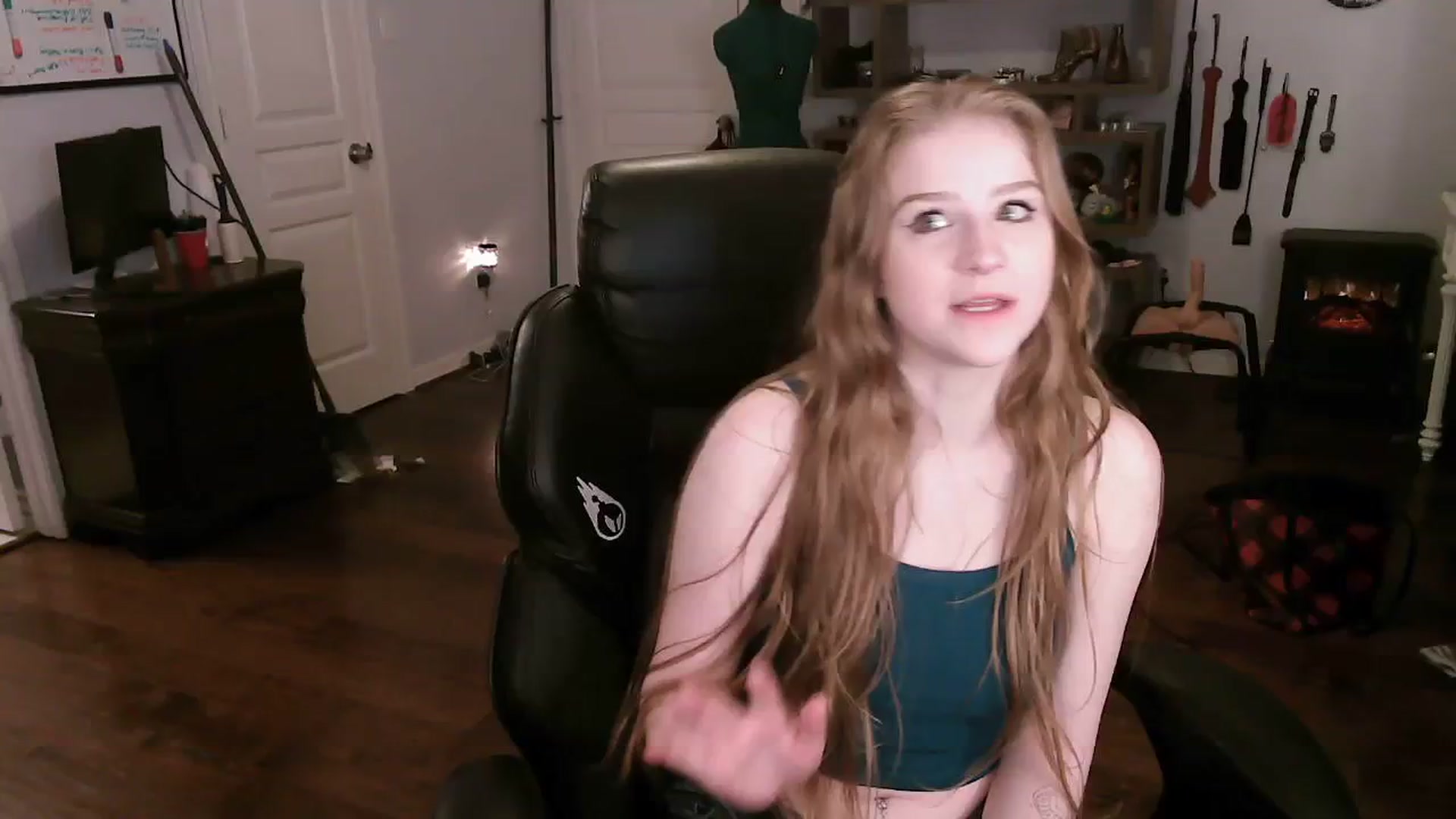 Gallery image thumbnail from Bunnydathug's myfreecams stream on, 11/14/2023, 11:39 image 10 of 20