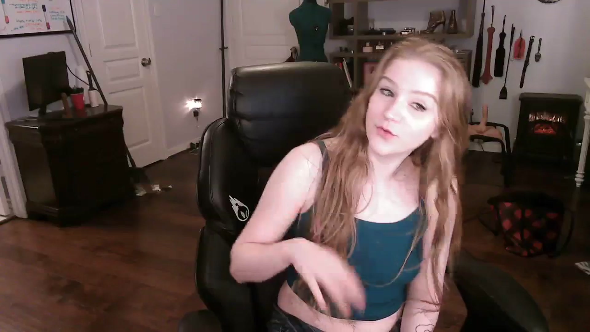 Gallery image thumbnail from Bunnydathug's myfreecams stream on, 11/14/2023, 11:39 image 9 of 20