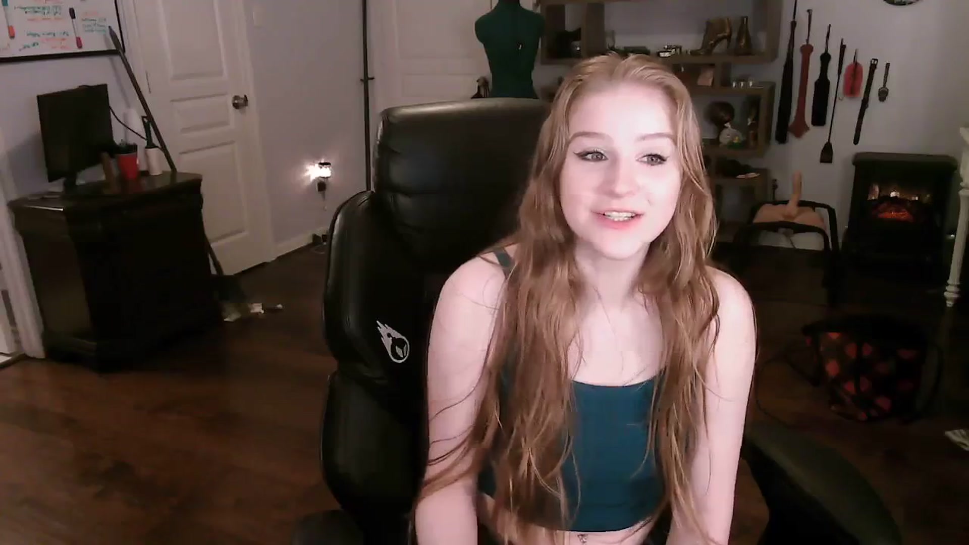 Gallery image thumbnail from Bunnydathug's myfreecams stream on, 11/14/2023, 11:39 image 11 of 20