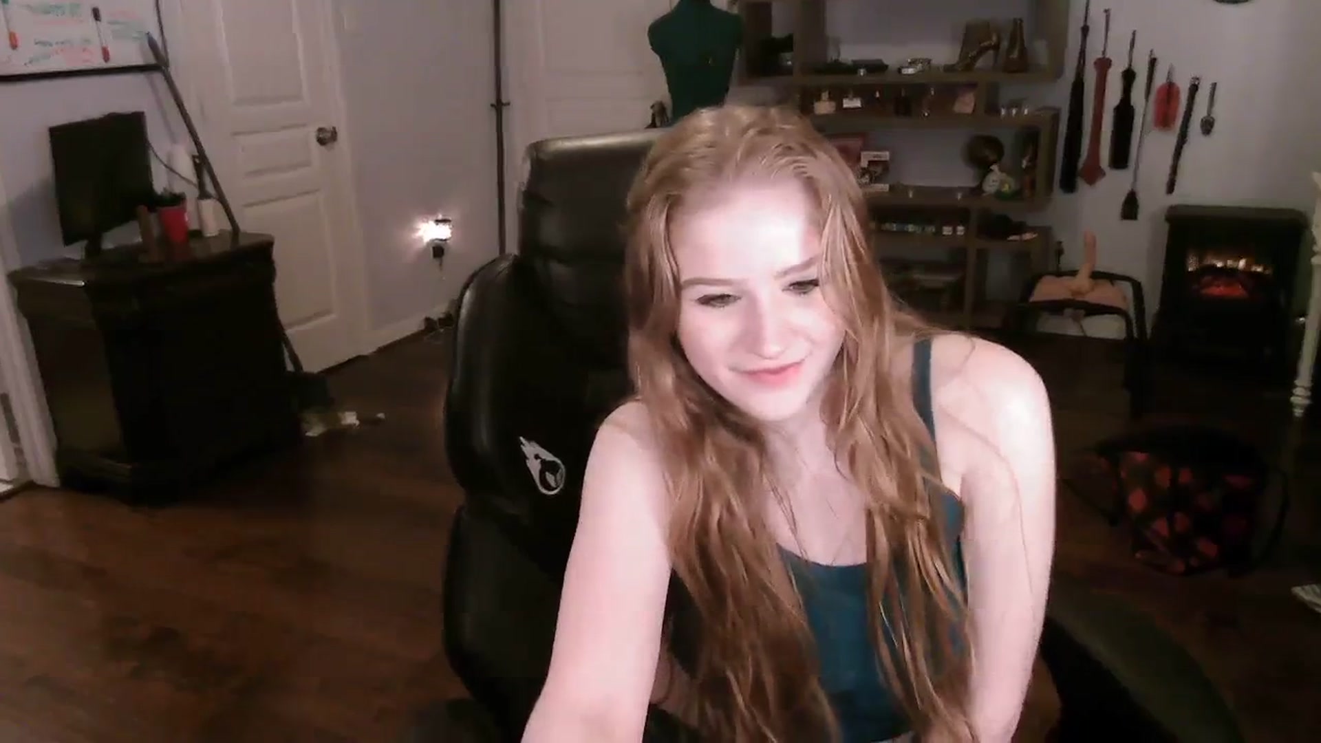 Gallery image thumbnail from Bunnydathug's myfreecams stream on, 11/14/2023, 11:39 image 13 of 20