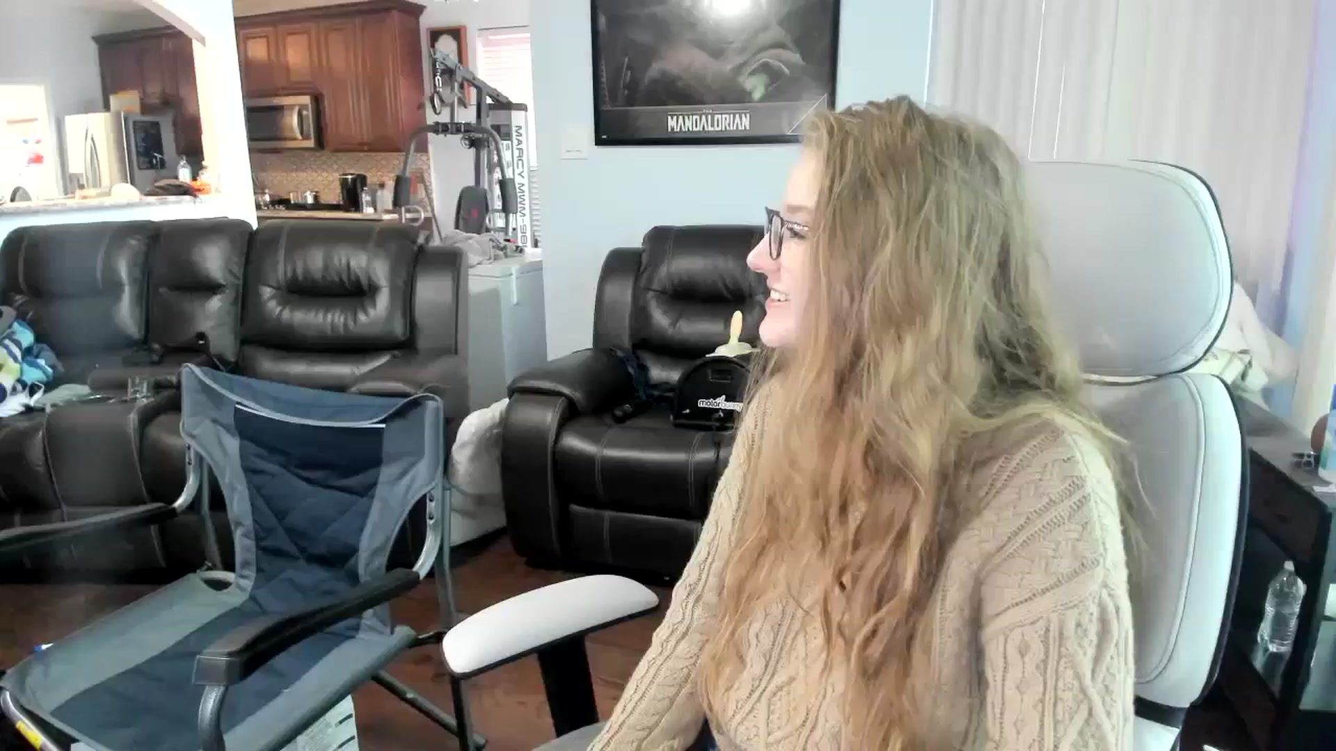 Gallery image thumbnail from Bunnydathug's myfreecams stream on, 11/16/2023, 19:03 image 3 of 20