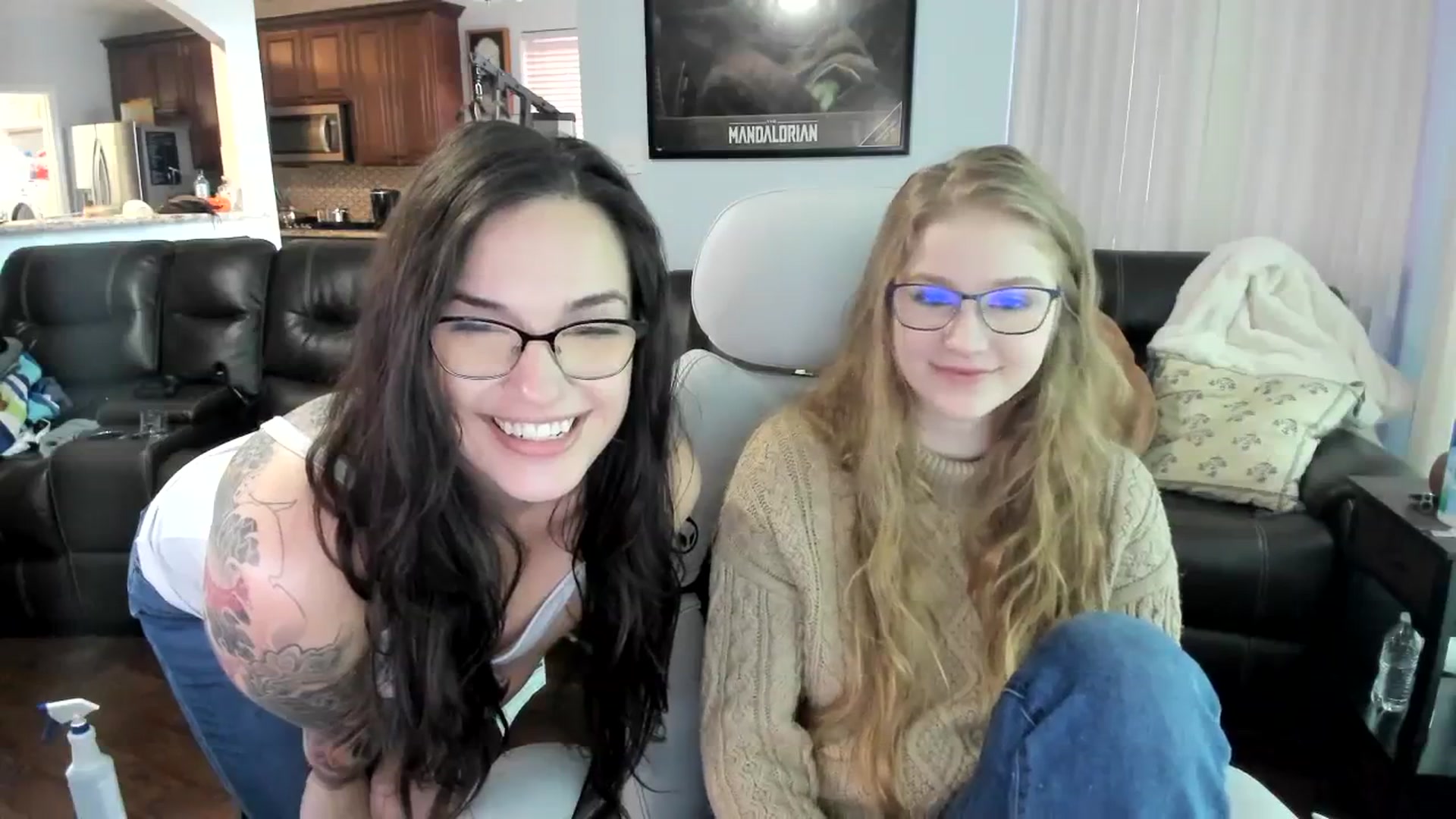 Gallery image thumbnail from Bunnydathug's myfreecams stream on, 11/16/2023, 19:03 image 4 of 20