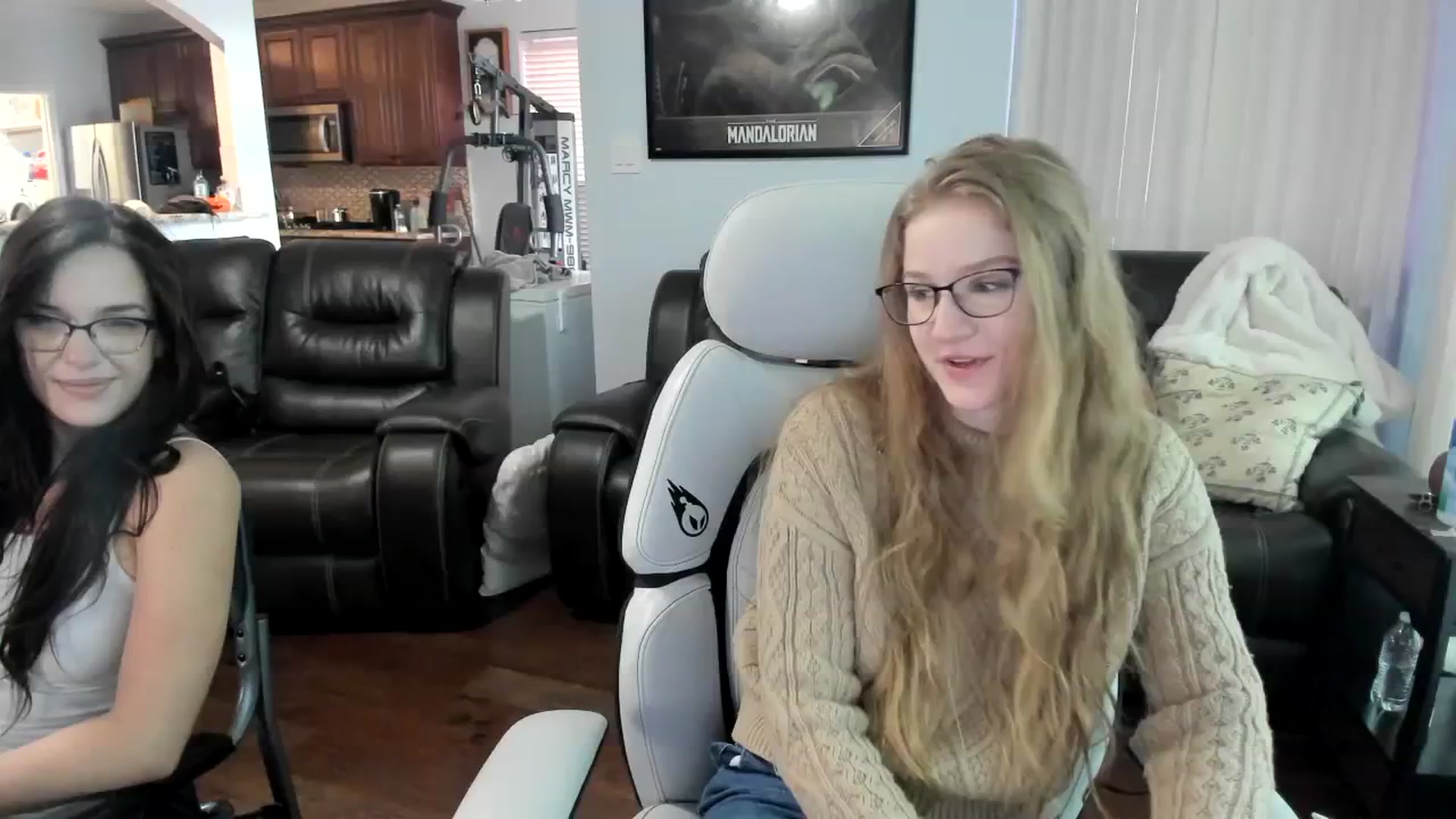Gallery image thumbnail from Bunnydathug's myfreecams stream on, 11/16/2023, 19:03 image 1 of 20