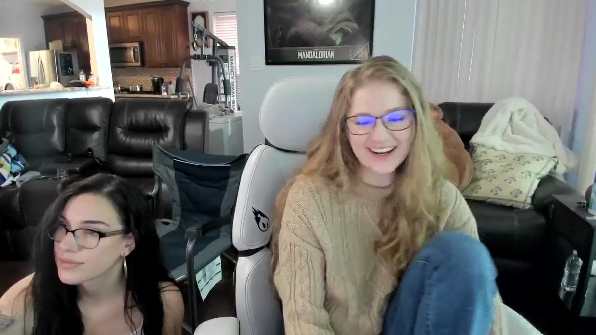 Gallery image thumbnail from Bunnydathug's myfreecams stream on, 11/16/2023, 19:03 image 5 of 20