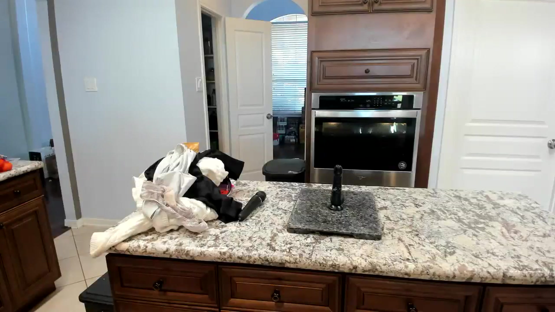 Gallery image thumbnail from Bunnydathug's myfreecams stream on, 11/24/2023, 19:54 image 20 of 20
