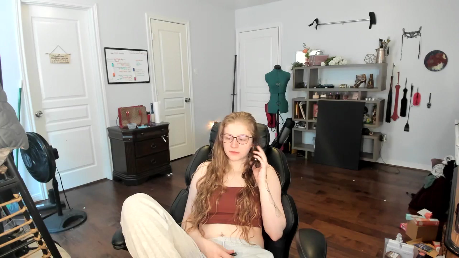 Gallery image thumbnail from Bunnydathug's myfreecams stream on, 11/28/2023, 16:42 image 19 of 20