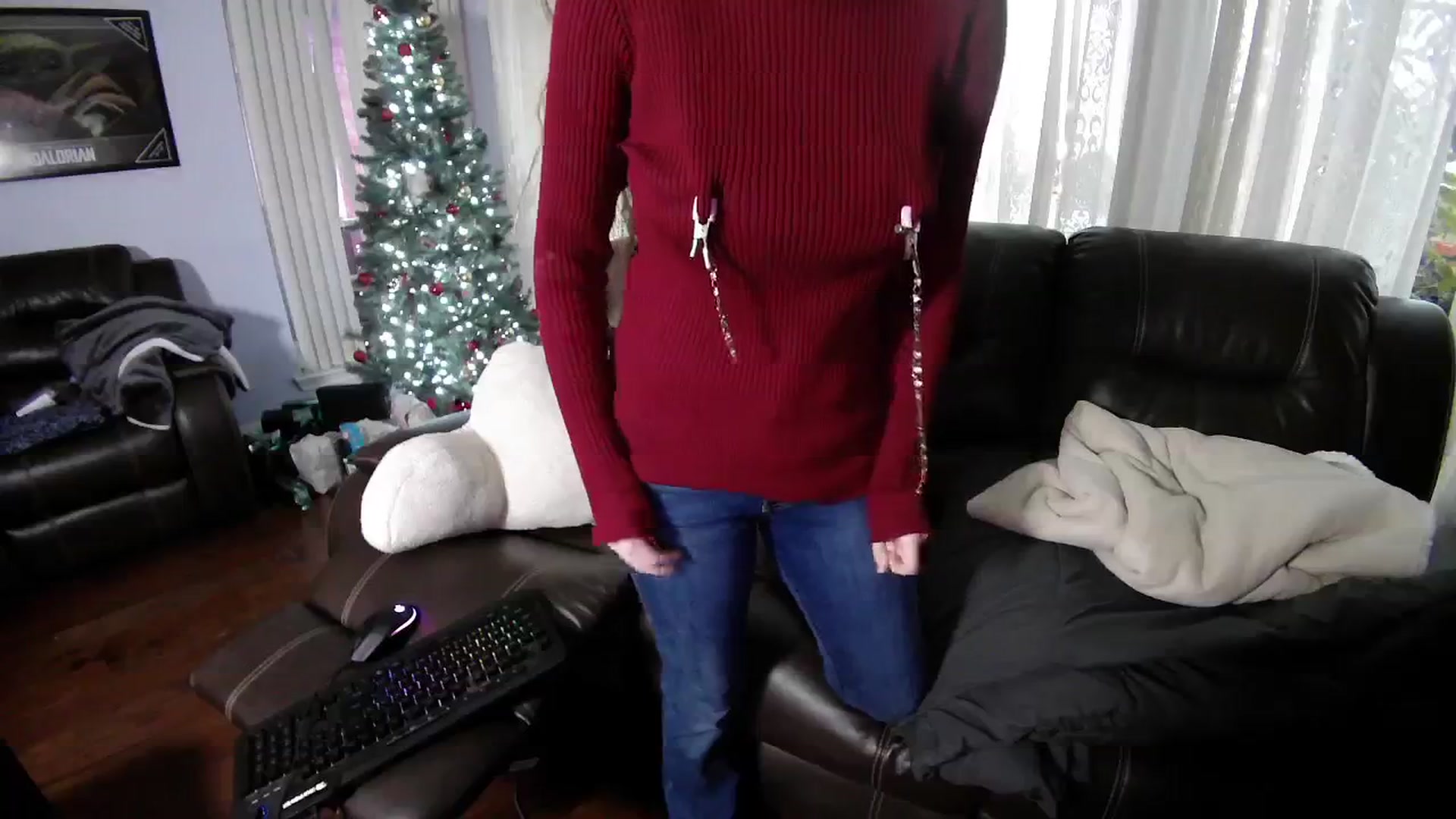 Gallery image thumbnail from Bunnydathug's myfreecams stream on, 12/24/2023, 18:37 image 6 of 20