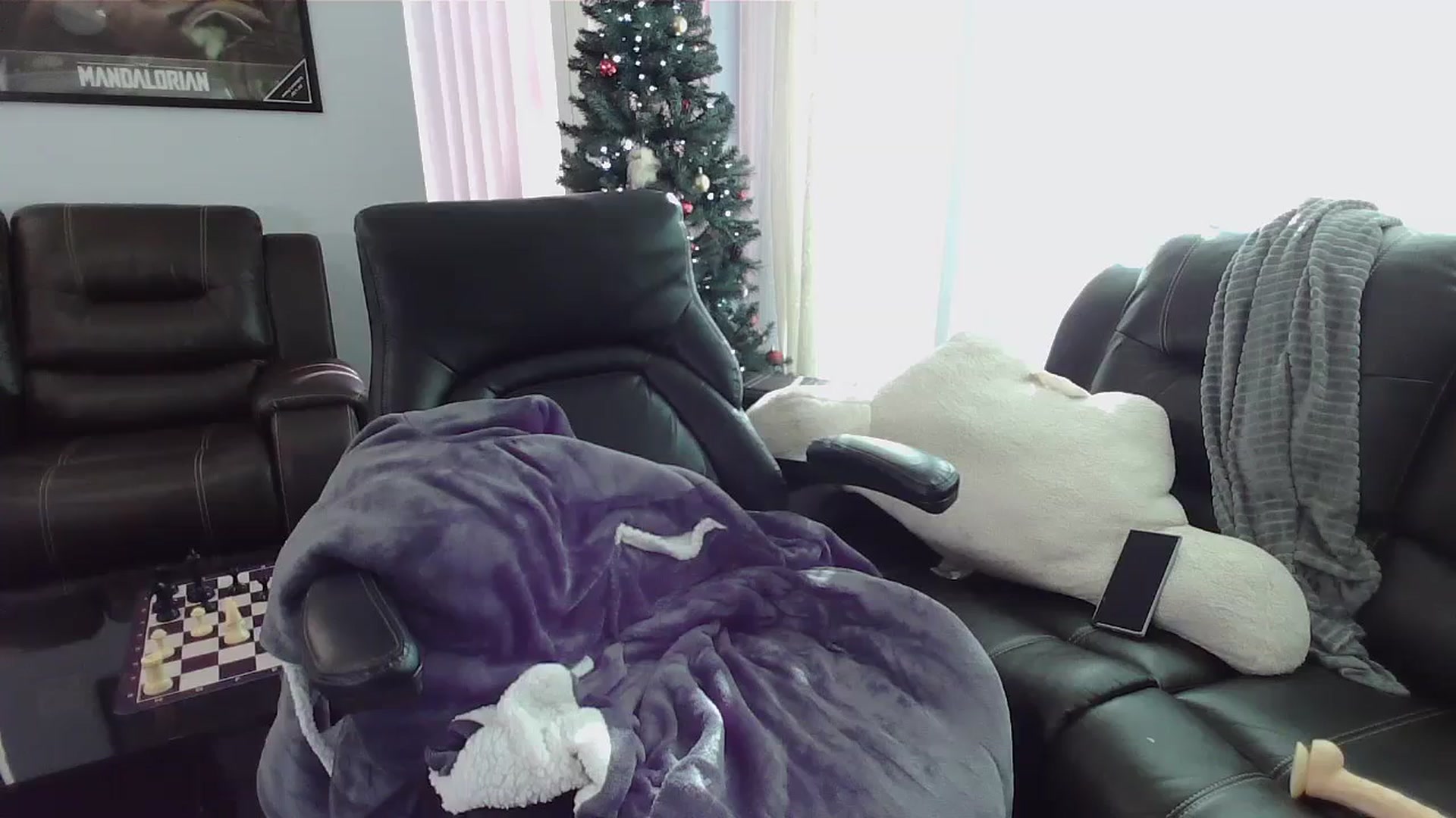 Gallery image thumbnail from Bunnydathug's myfreecams stream on, 12/27/2023, 15:52 image 4 of 20