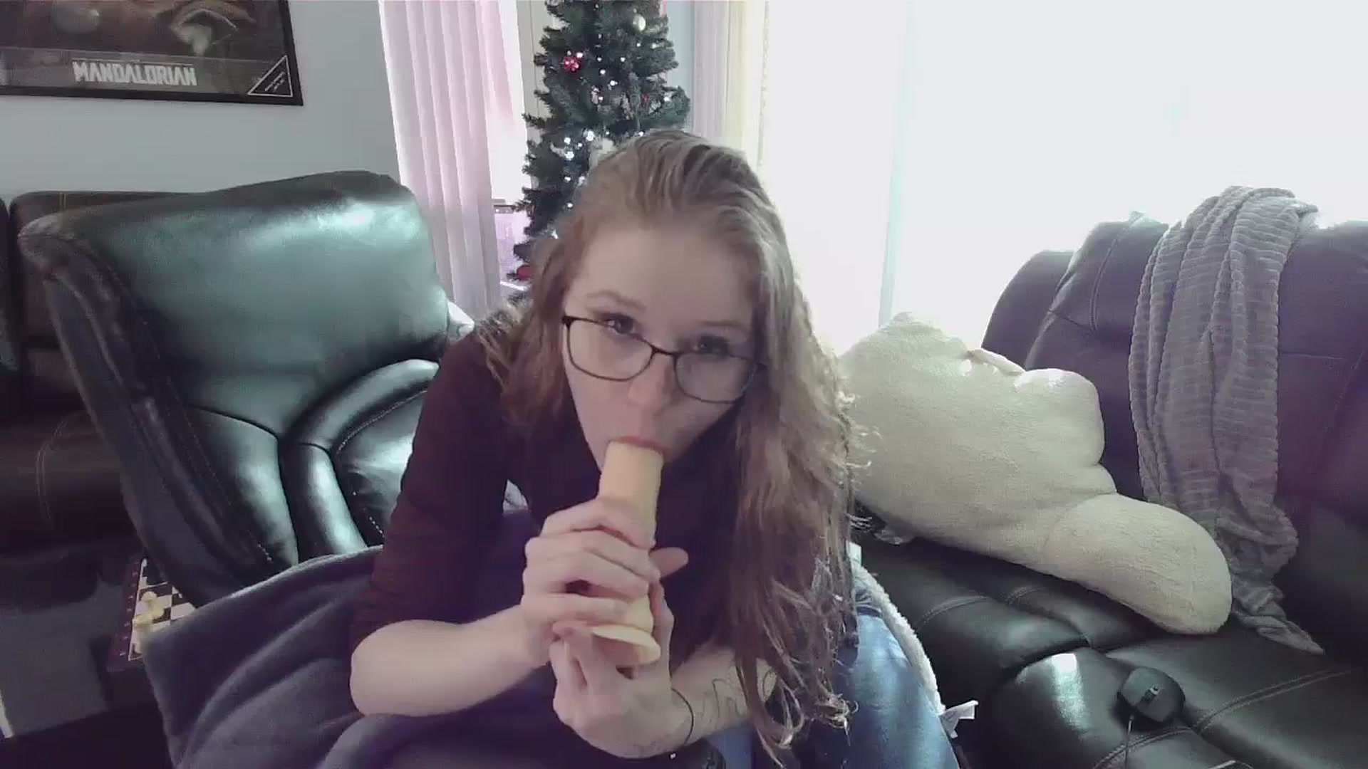 Gallery image thumbnail from Bunnydathug's myfreecams stream on, 12/27/2023, 15:52 image 16 of 20