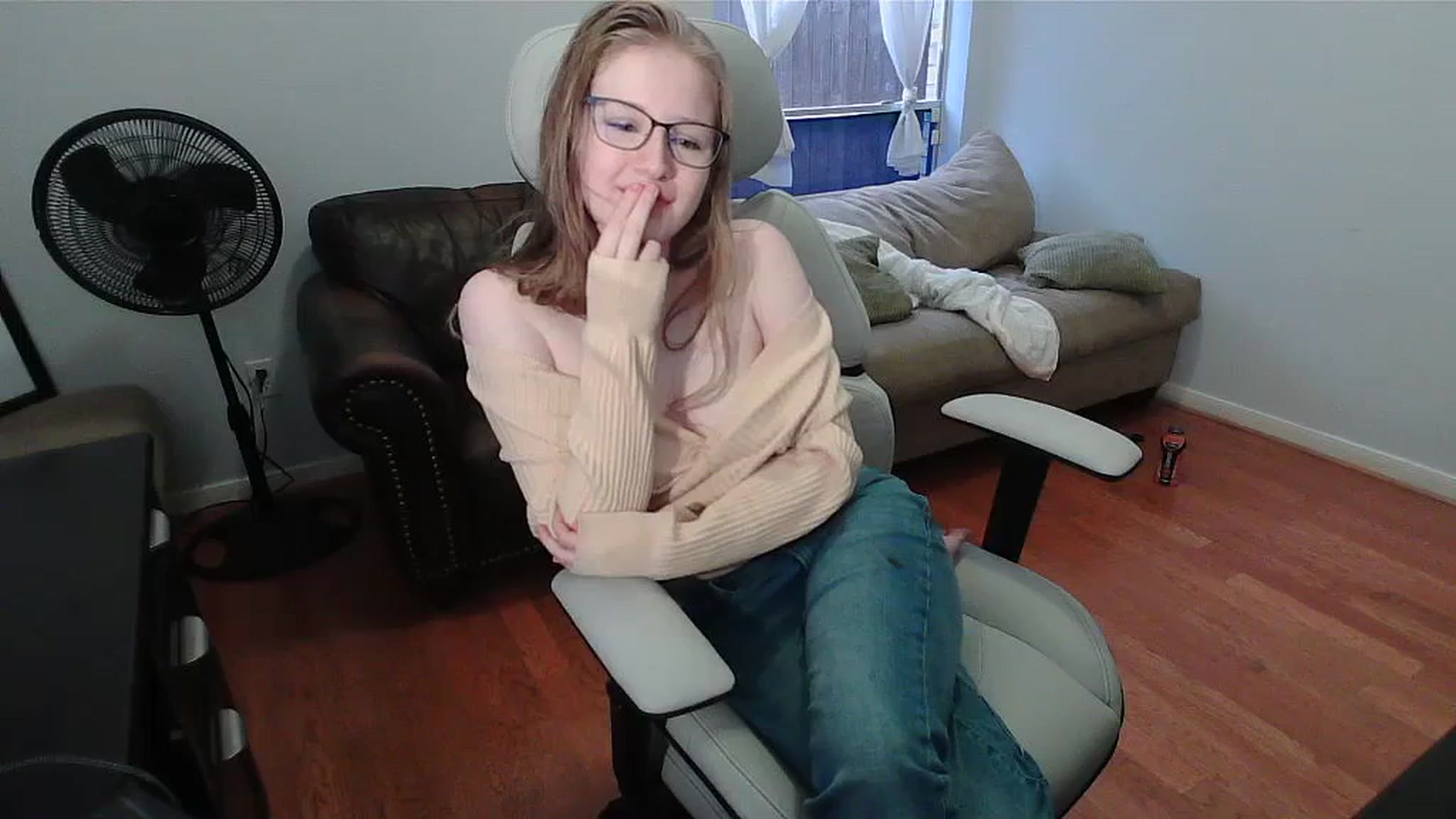 Gallery image thumbnail from Bunnydathug's myfreecams stream on, 01/02/2024, 15:58 image 19 of 20