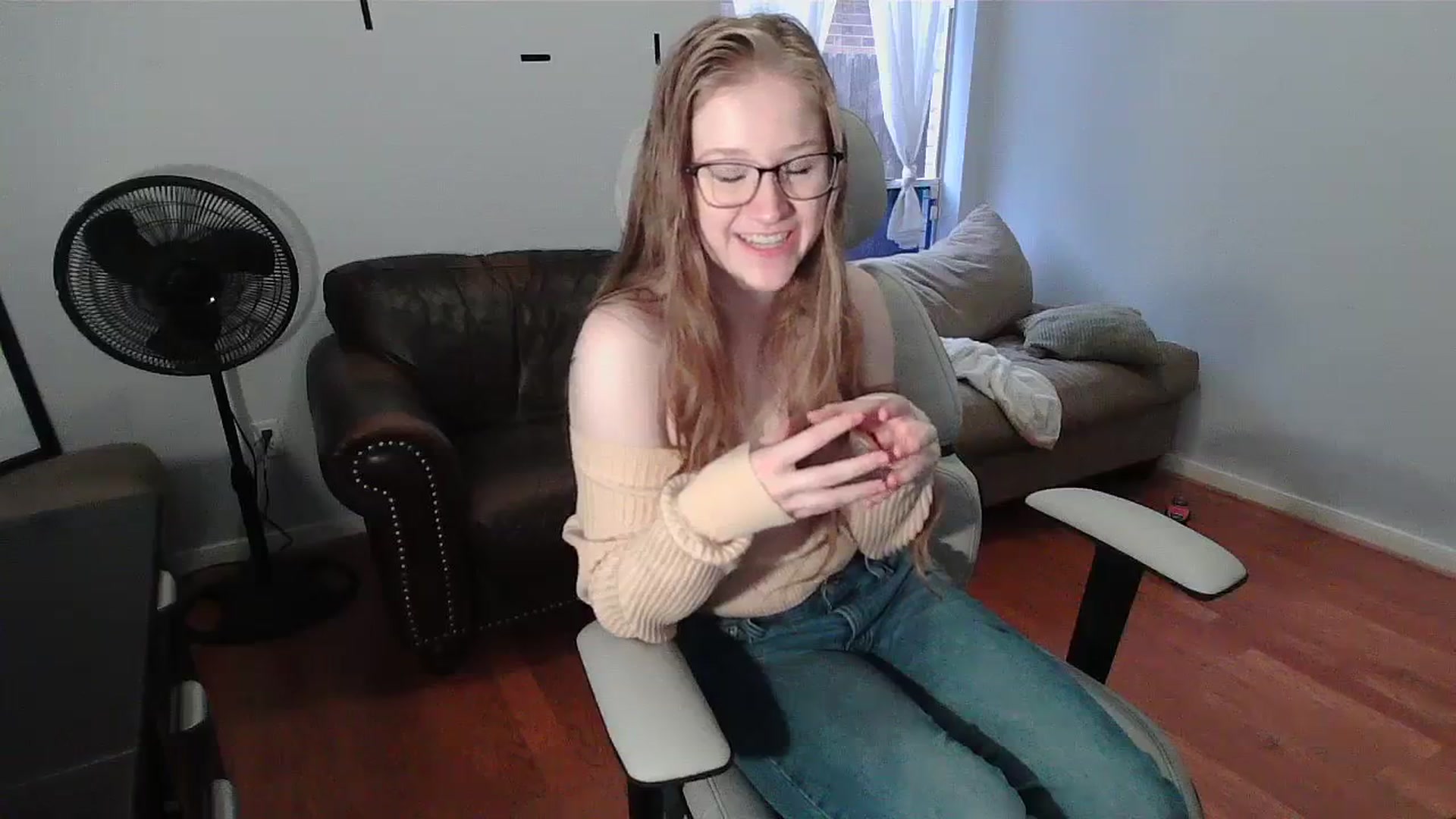 Gallery image thumbnail from Bunnydathug's myfreecams stream on, 01/02/2024, 17:21 image 3 of 20