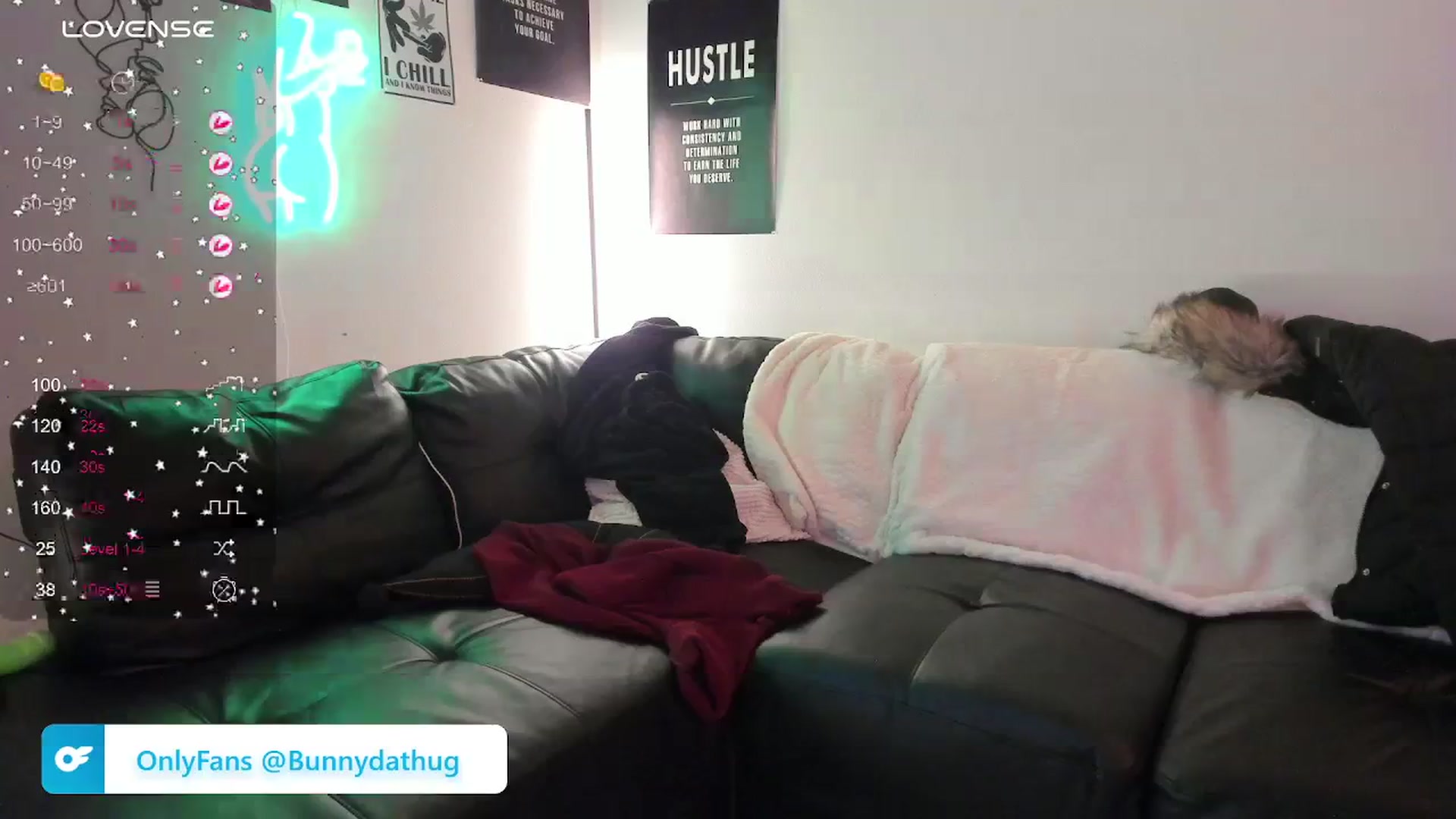 Gallery image thumbnail from Bunnydathug's myfreecams stream on, 01/16/2024, 20:21 image 7 of 20