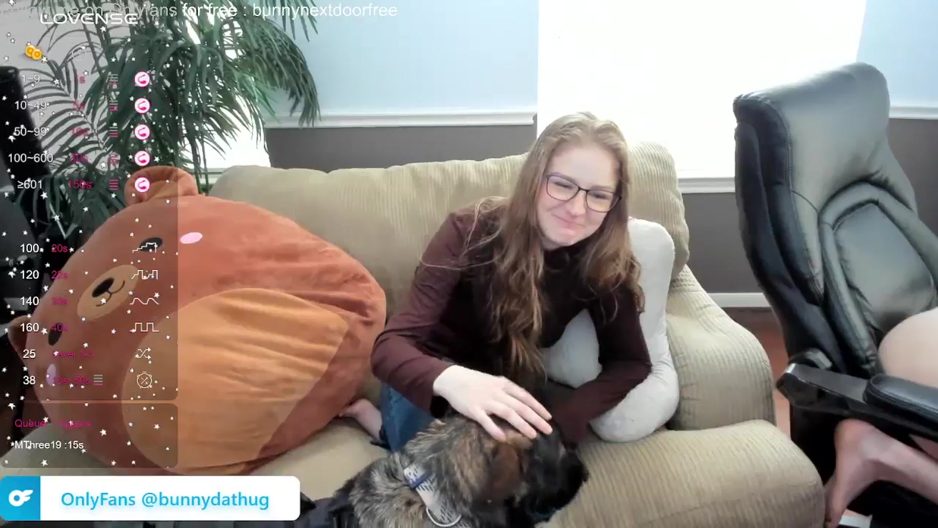 Gallery image thumbnail from Bunnydathug's myfreecams stream on, 01/21/2024, 18:14 image 3 of 20