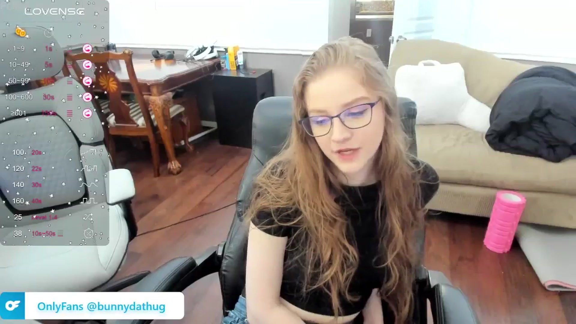 Gallery image thumbnail from Bunnydathug's myfreecams stream on, 02/27/2024, 14:57 image 14 of 20
