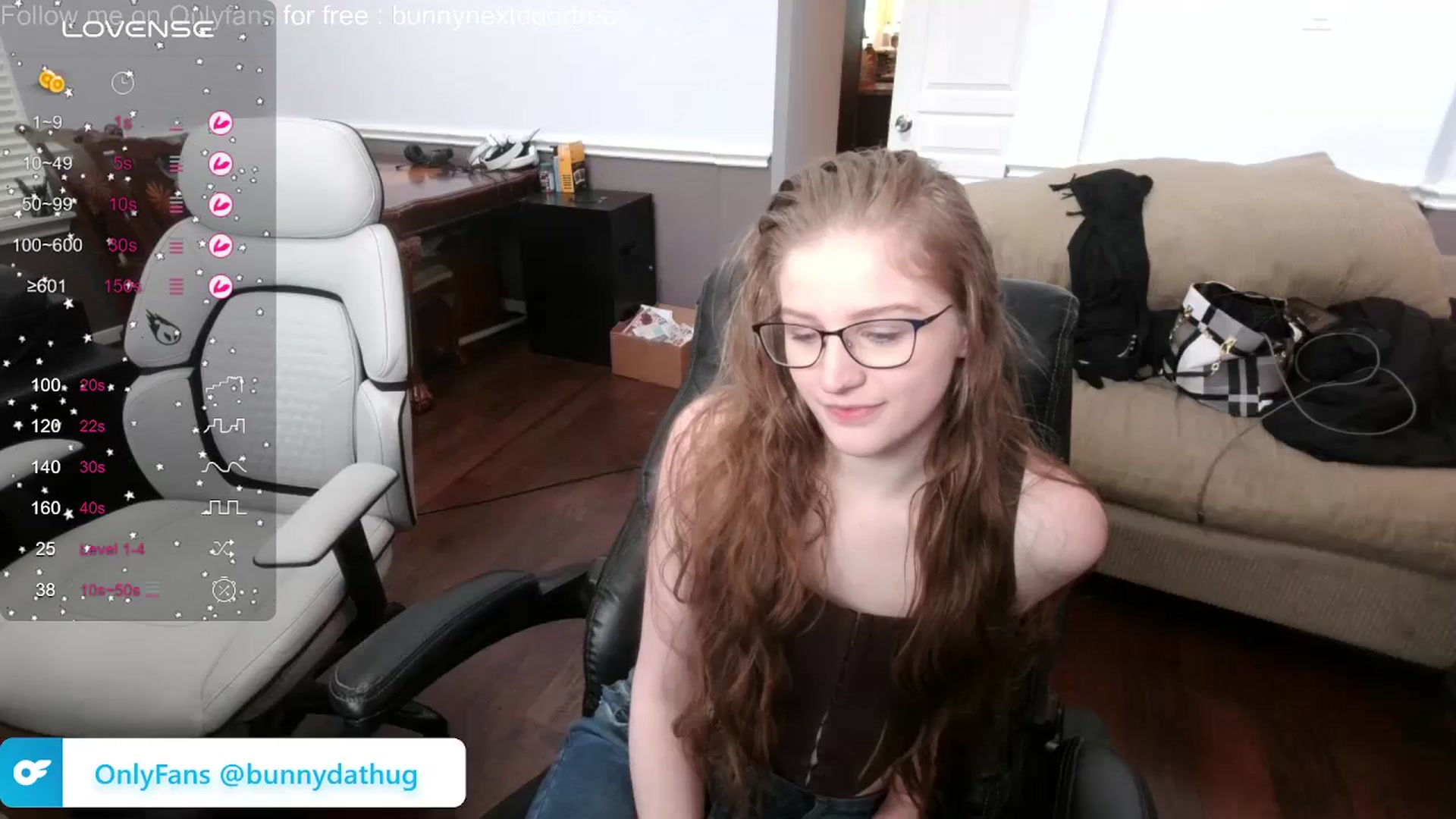 Gallery image thumbnail from Bunnydathug's myfreecams stream on, 02/29/2024, 15:43 image 12 of 20
