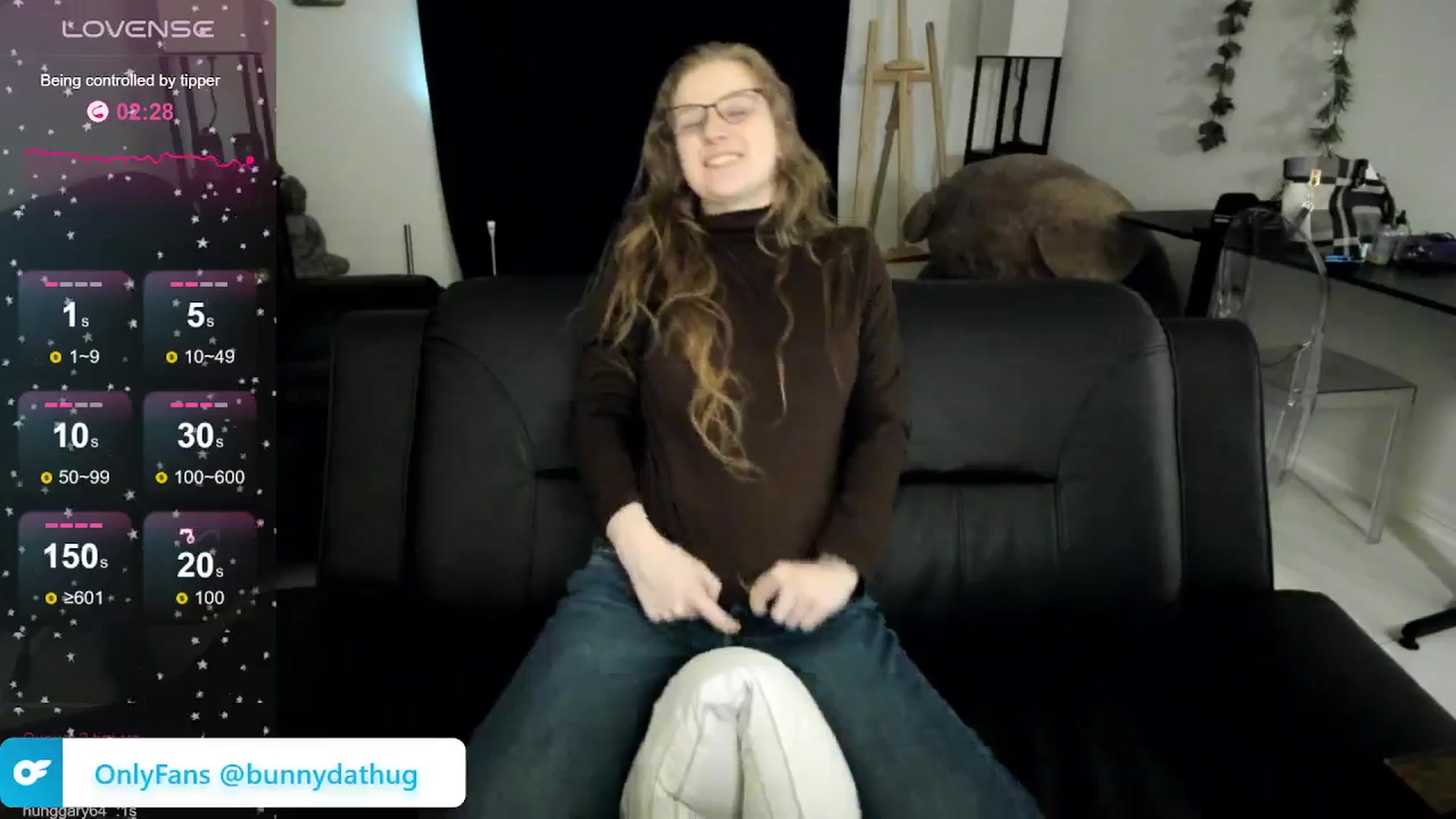 Gallery image thumbnail from Bunnydathug's myfreecams stream on, 03/03/2024, 19:17 image 3 of 20