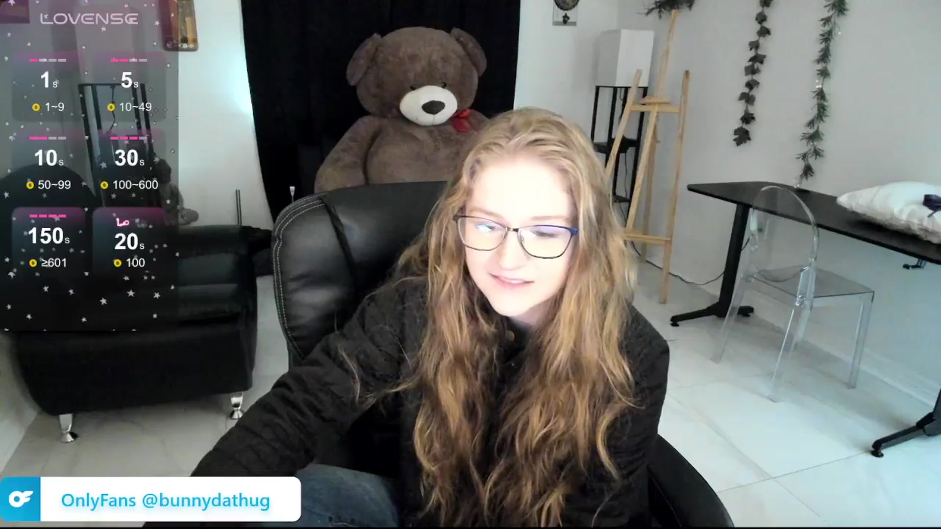 Gallery image thumbnail from Bunnydathug's myfreecams stream on, 03/07/2024, 16:13 image 3 of 20