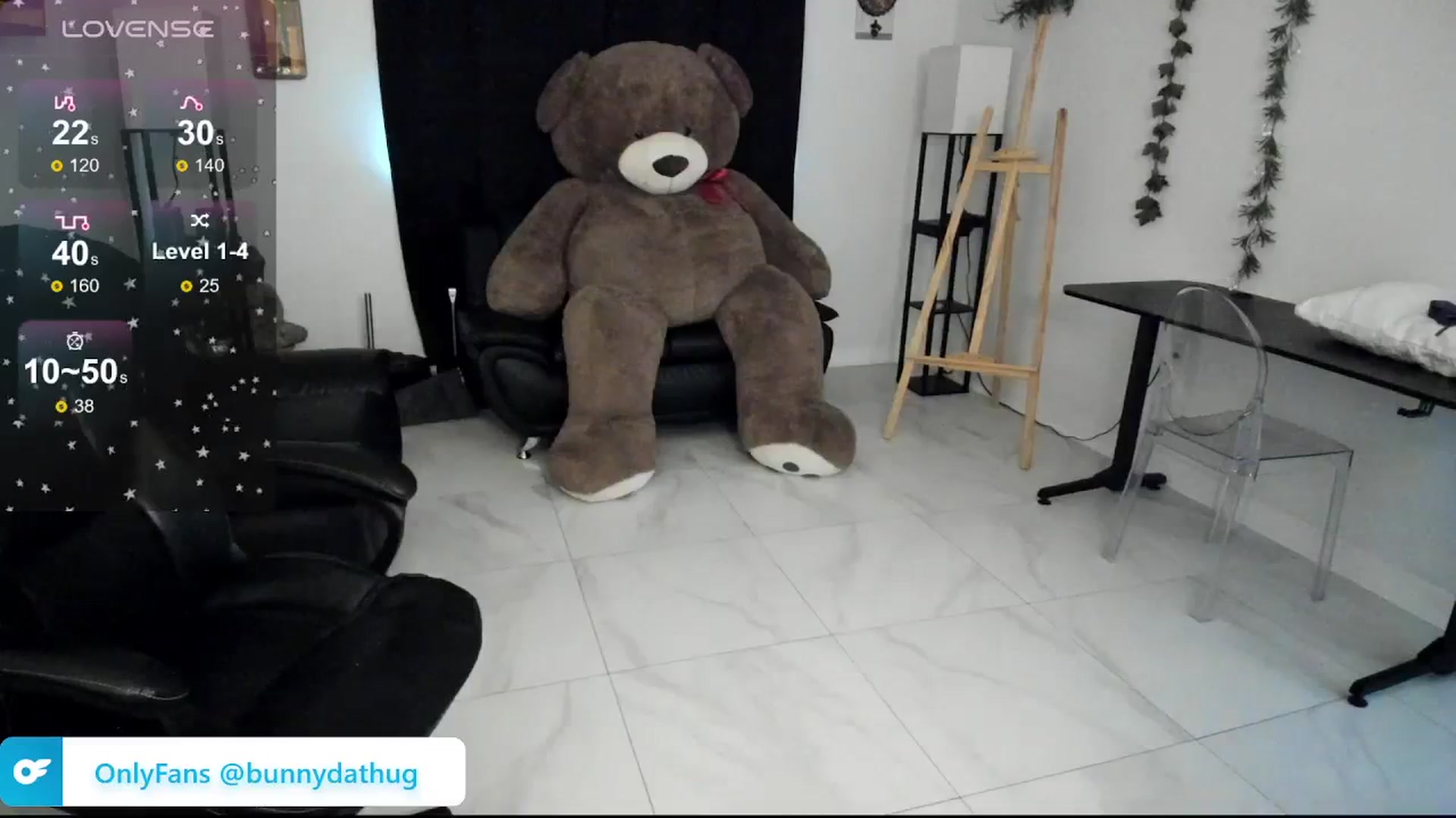 Gallery image thumbnail from Bunnydathug's myfreecams stream on, 03/07/2024, 16:13 image 11 of 20