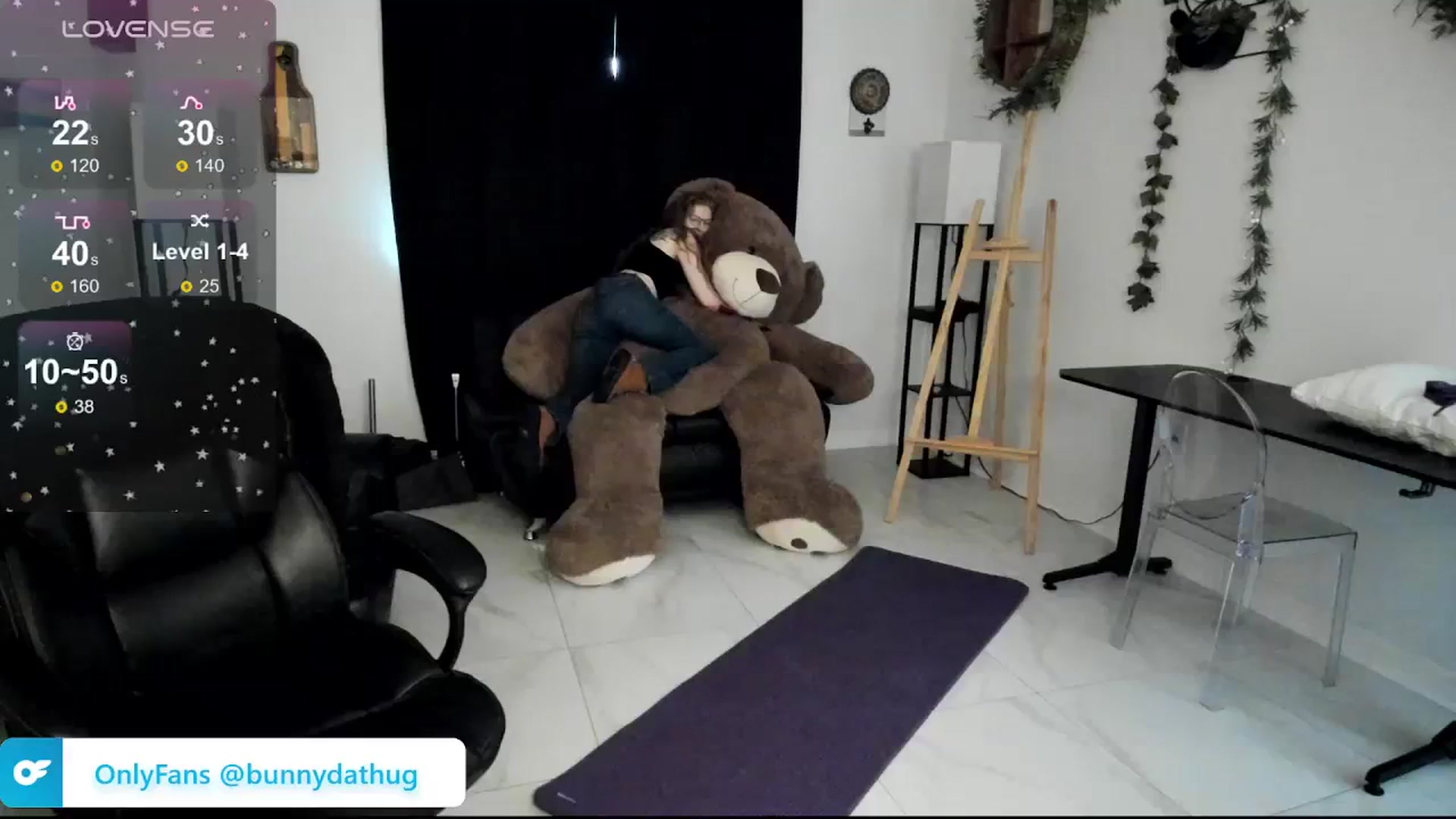 Gallery image thumbnail from Bunnydathug's myfreecams stream on, 03/07/2024, 16:13 image 18 of 20