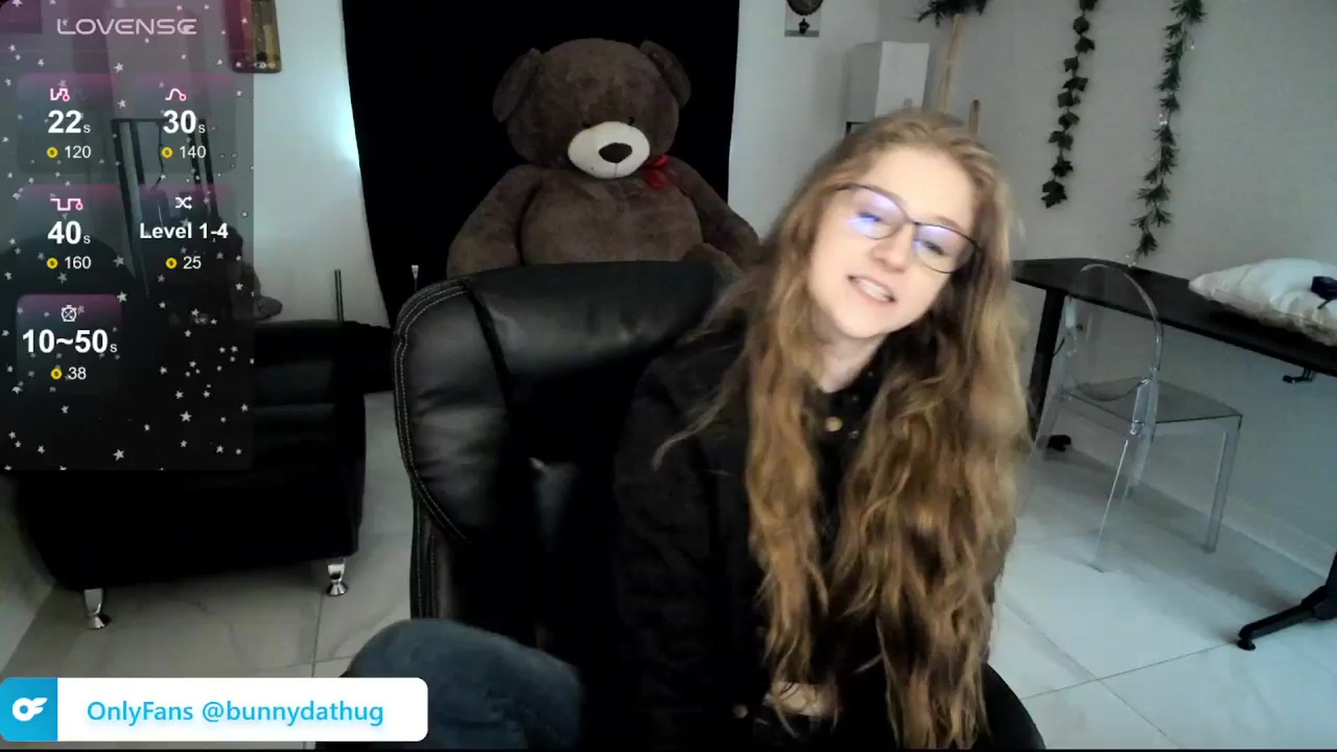 Gallery image thumbnail from Bunnydathug's myfreecams stream on, 03/07/2024, 16:13 image 1 of 20